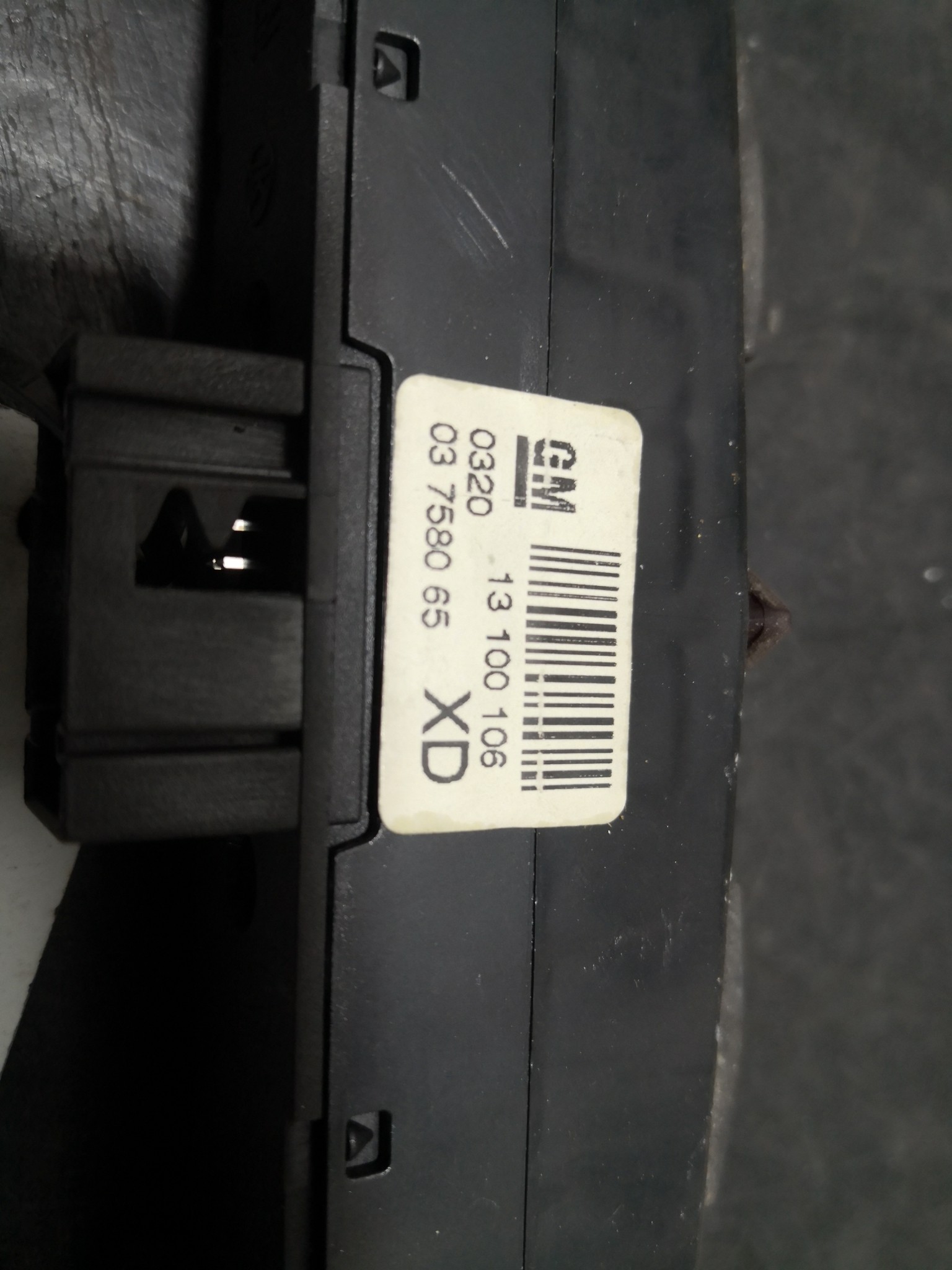 Botão 4 Piscas OPEL ASTRA H (A04) | 04 - 14 Imagem-1