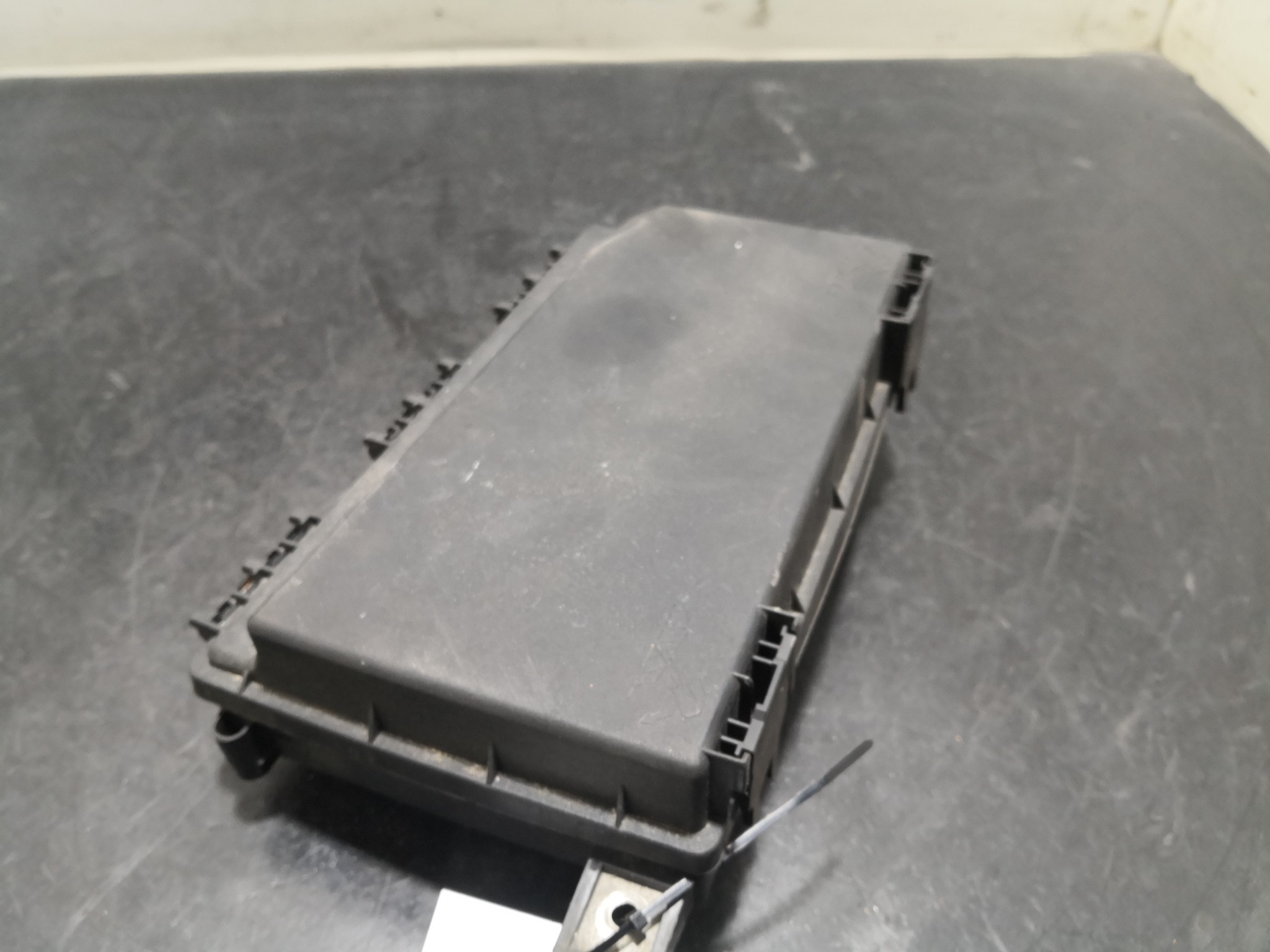 Caixa dos Fusíveis OPEL - ID S_98524