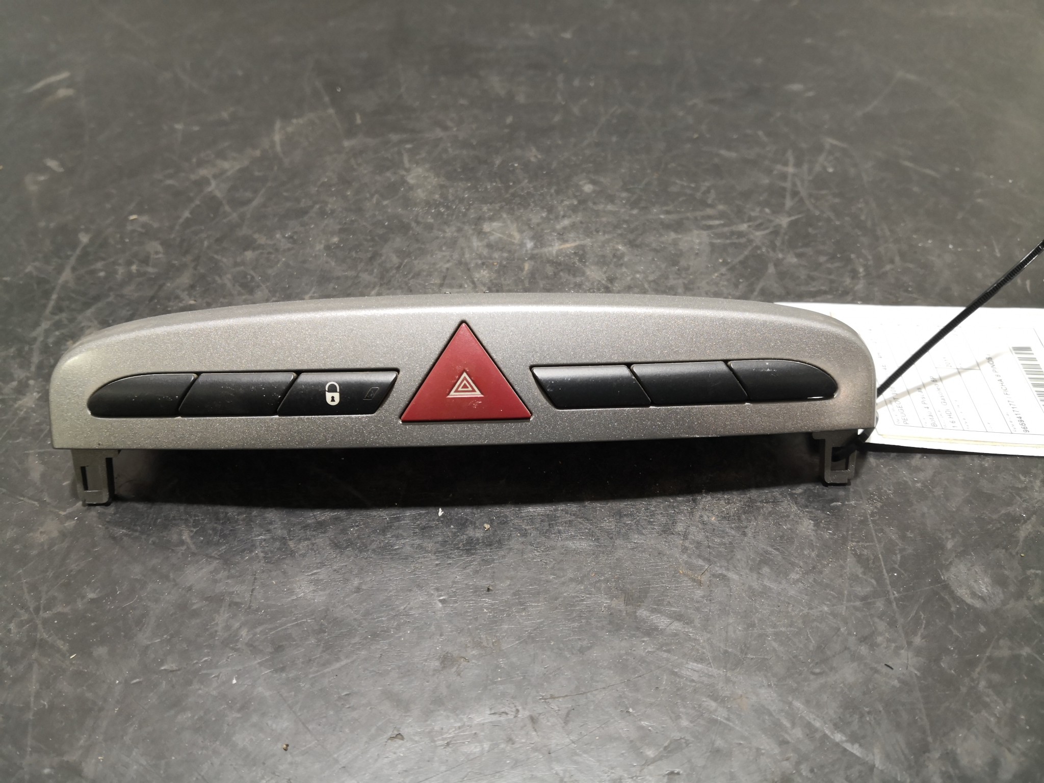 Botão 4 Piscas PEUGEOT - ID S_98621