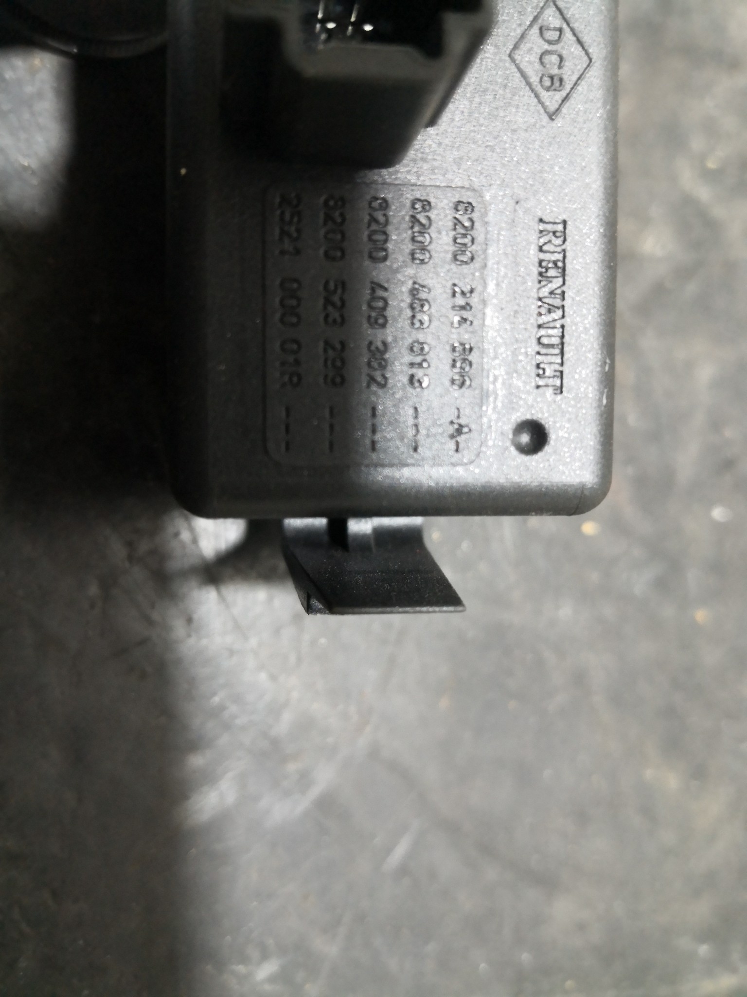 Botão 4 Piscas RENAULT CLIO III (BR0/1, CR0/1) | 05 -  Imagem-2