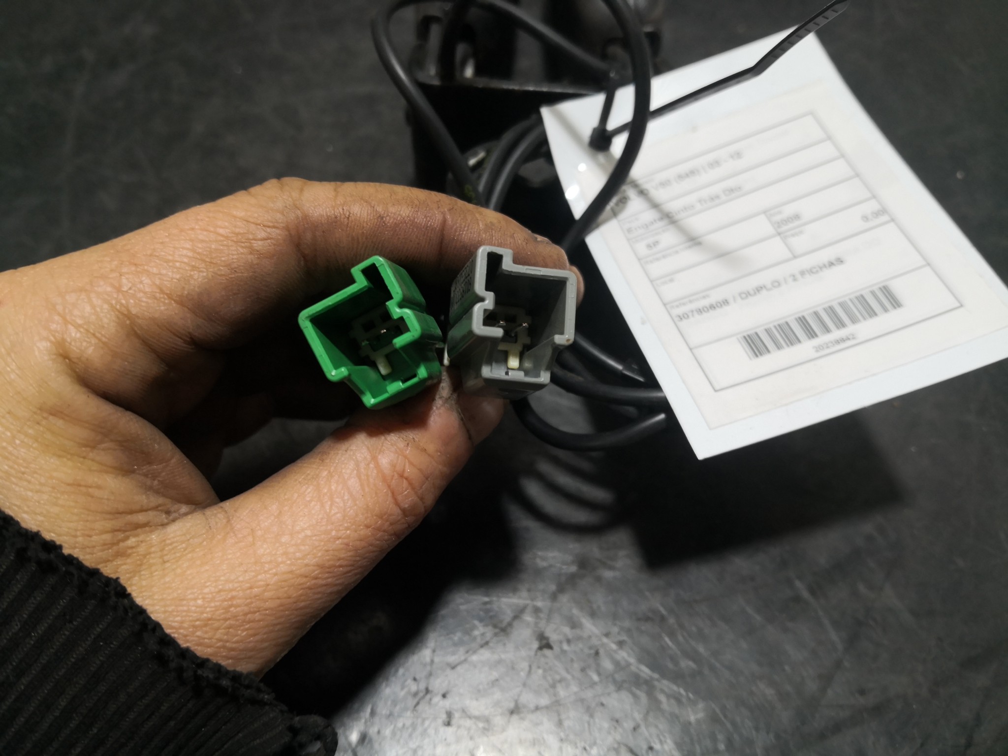 Engate Cinto Trás Dto VOLVO V50 (545) | 03 - 12 Imagem-1