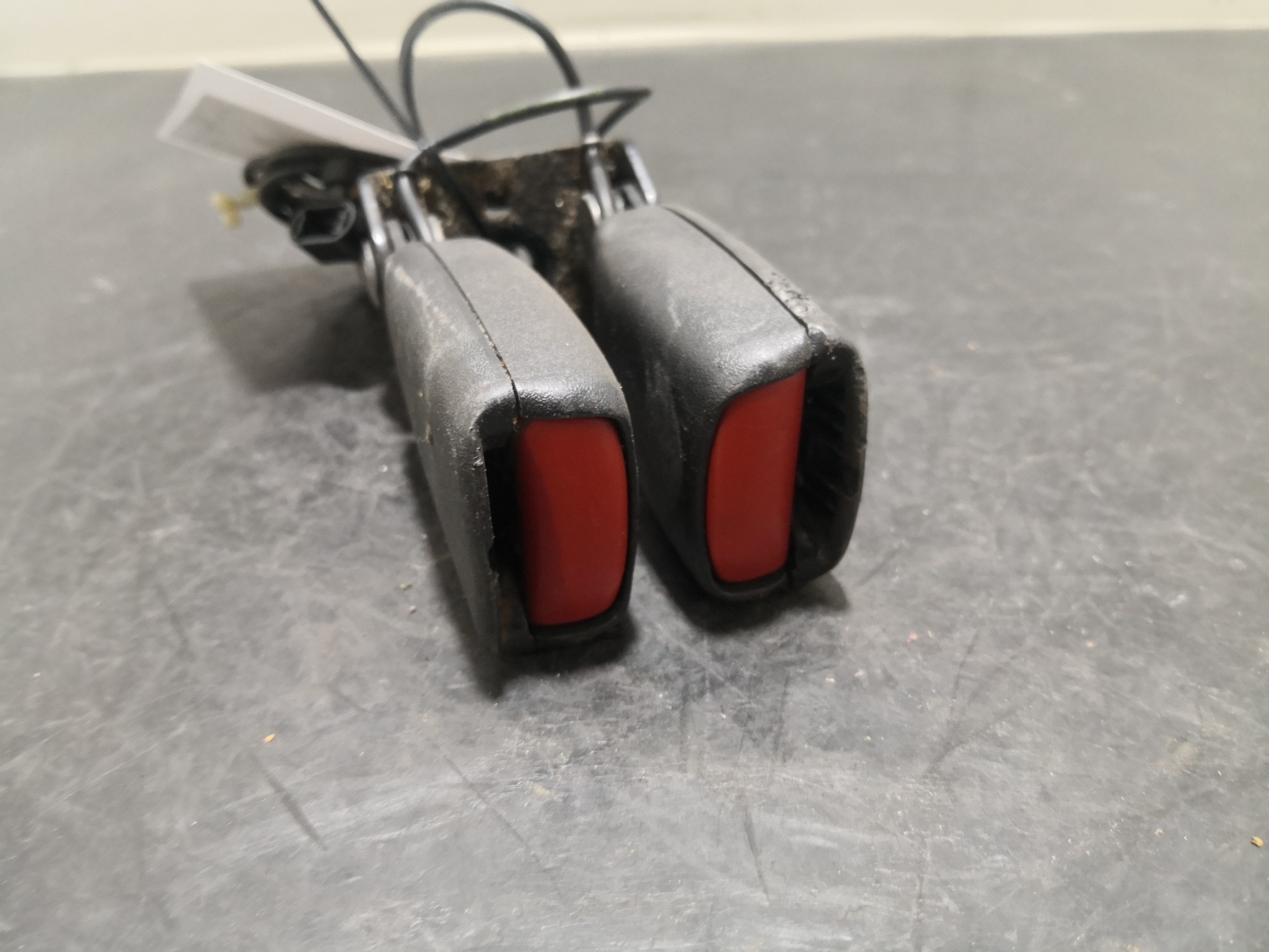 Engate Cinto Trás Dto VOLVO V50 (545) | 03 - 12 Imagem-2