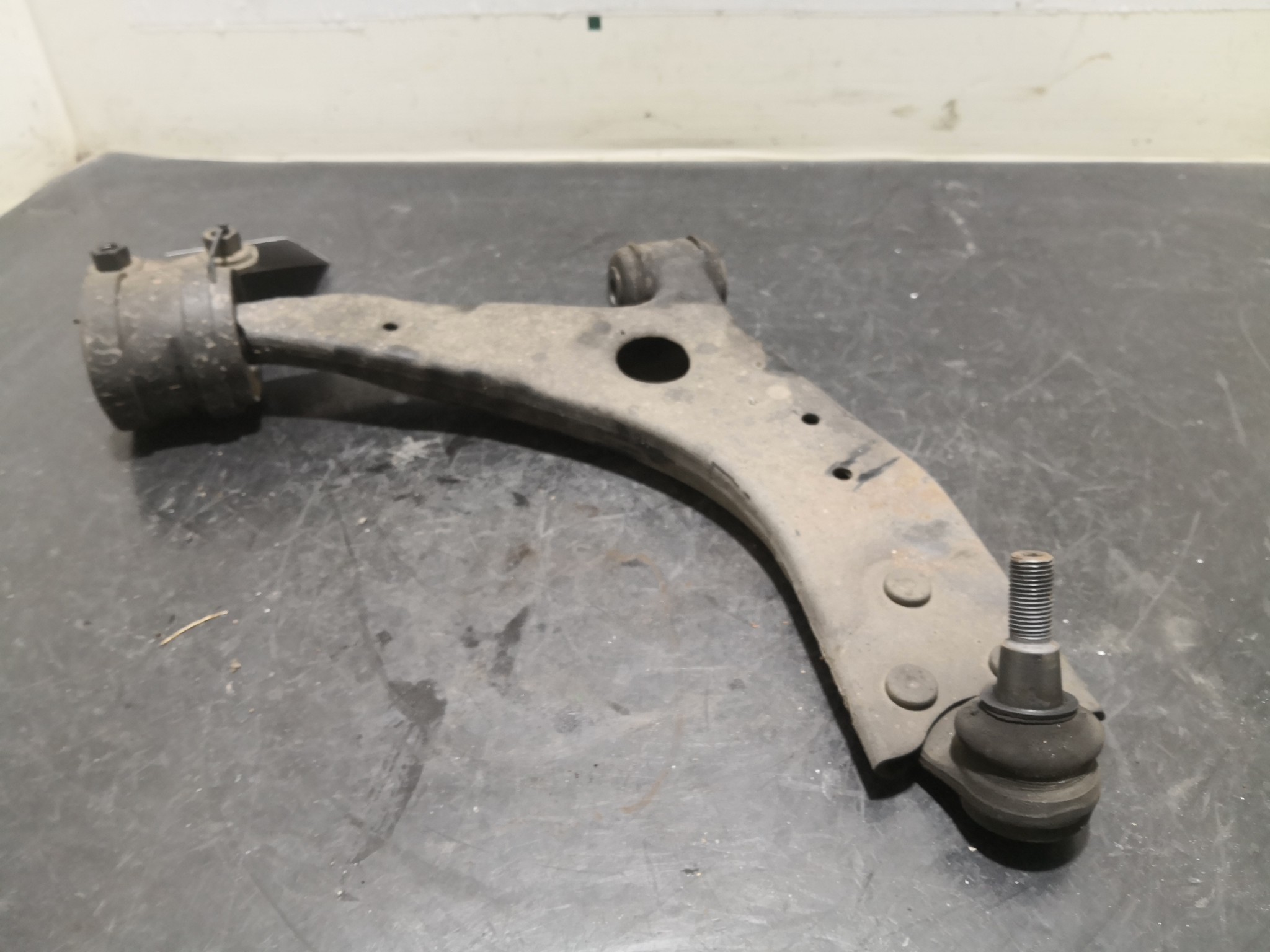 Braço Suspensão Frente Dto FORD FOCUS II (DA_, HCP, DP) | 04 - 13 Imagem-1