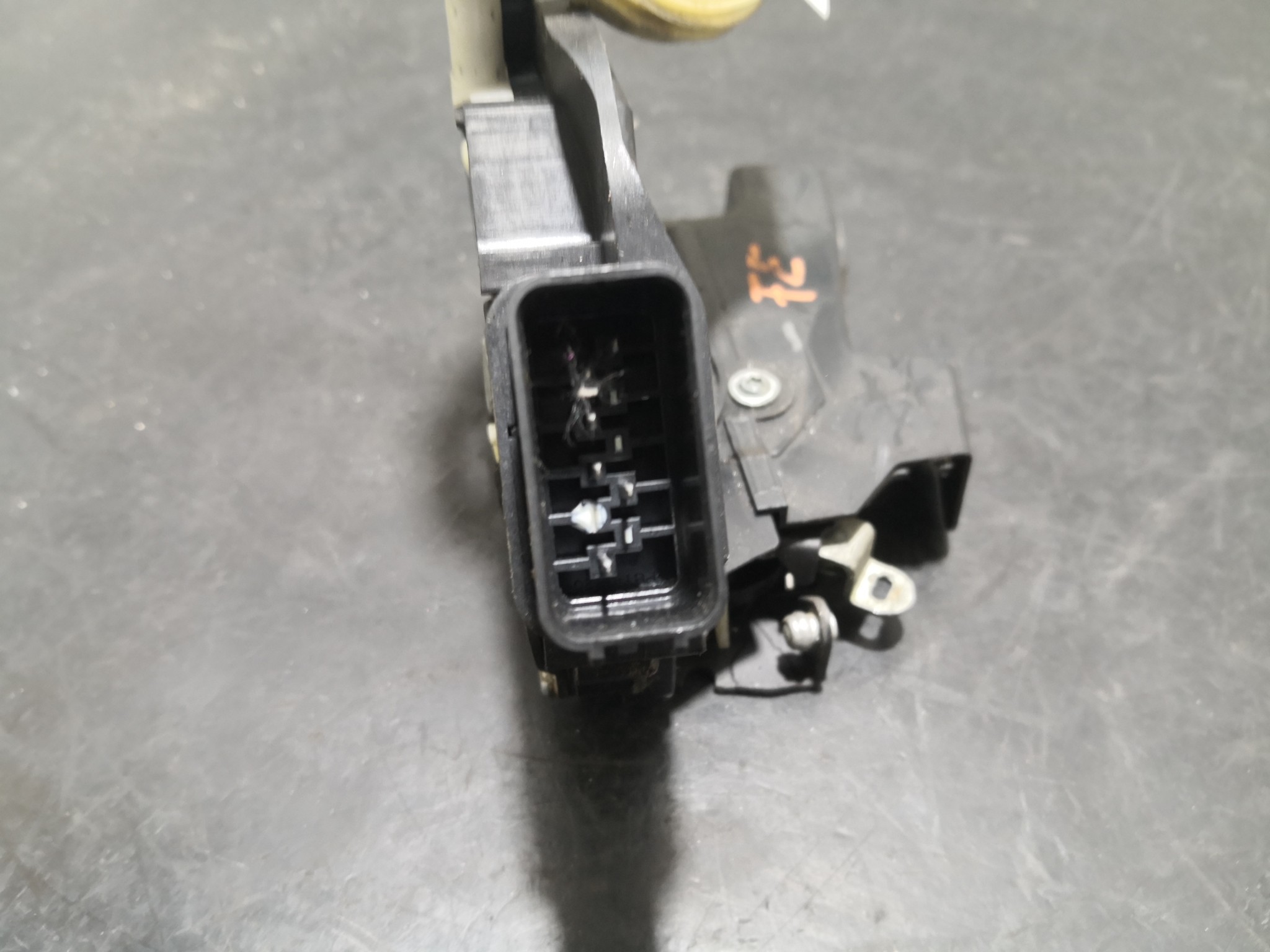 Fecho da Porta Frente Esq FORD FOCUS II (DA_, HCP, DP) | 04 - 13 Imagem-1