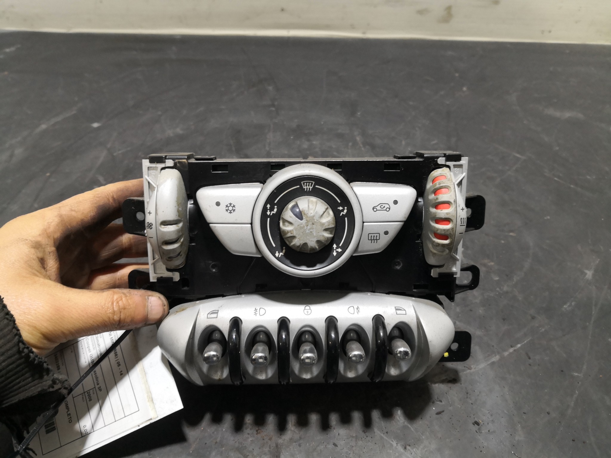 Climatronic MINI MINI (R56) | 05 - 14 Imagem-1