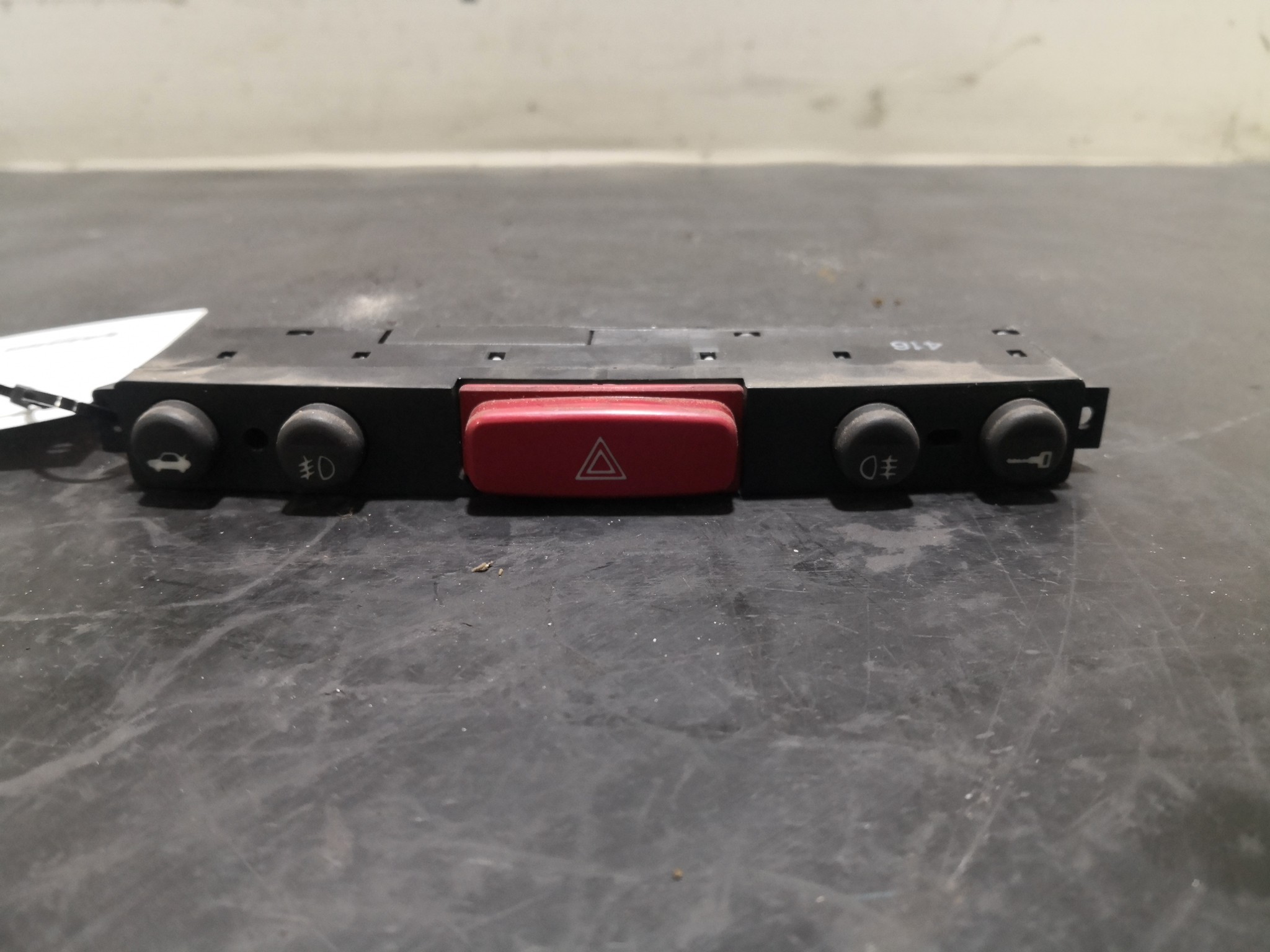 Botão 4 Piscas ALFA ROMEO - ID S_99153