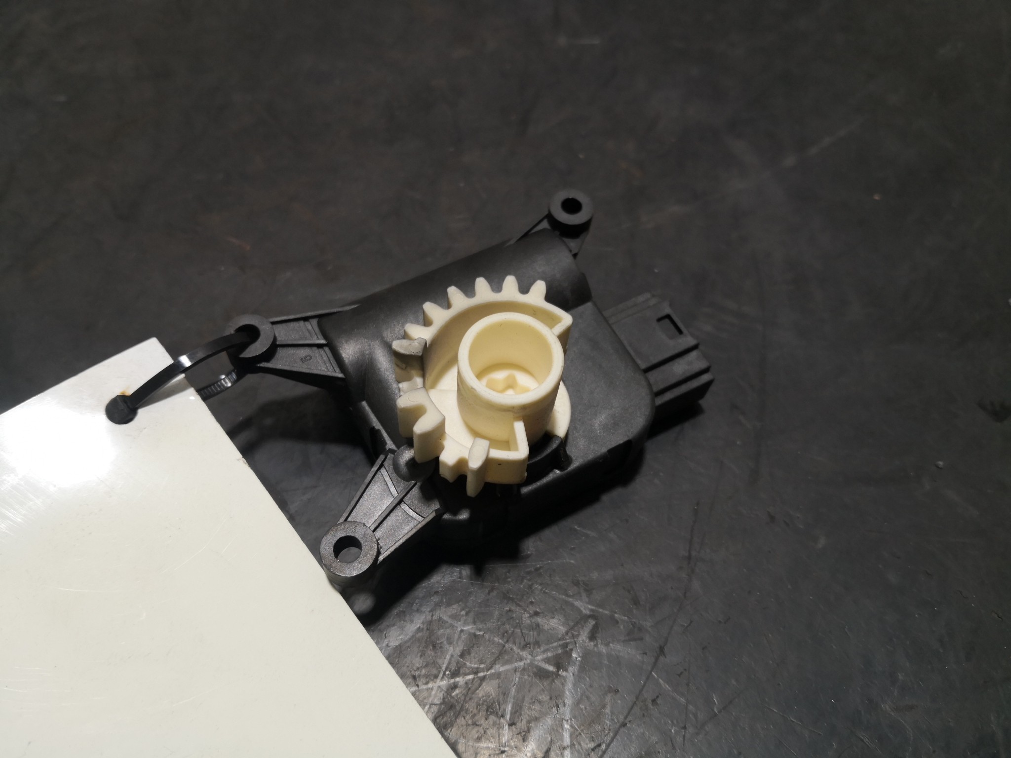 Motor de Comporta AUDI A3 (8P1) | 03 - 13 Imagem-4