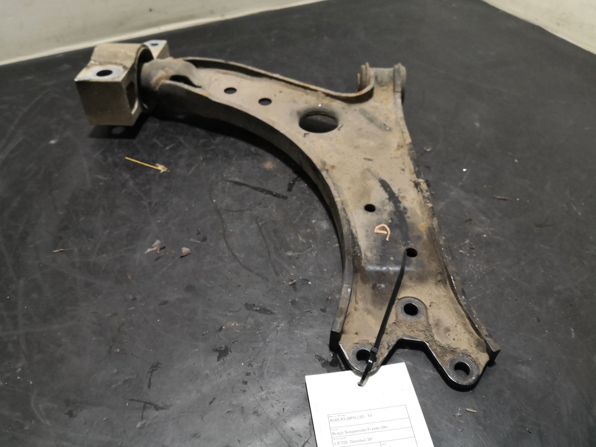 Braço Suspensão Frente Dto AUDI - ID S_99260