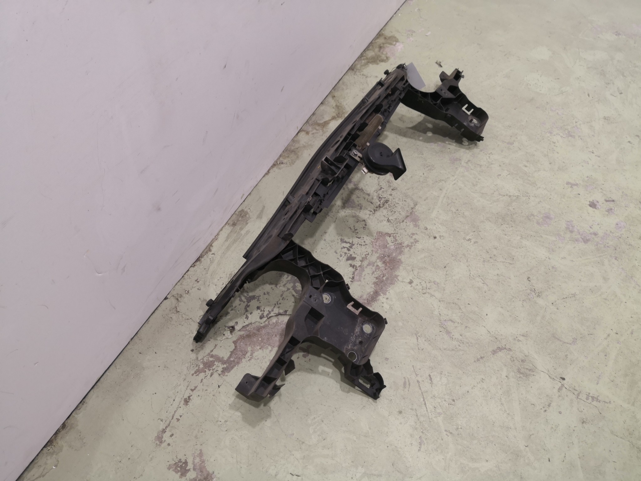 Frente em Fibra ou Chapa RENAULT MEGANE II (BM0/1_, CM0/1_) | 01 - 12 Imagem-1