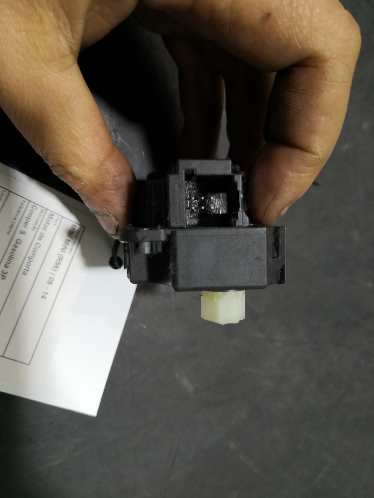 Motor de Comporta MINI MINI (R56) | 05 - 14 Imagem-2