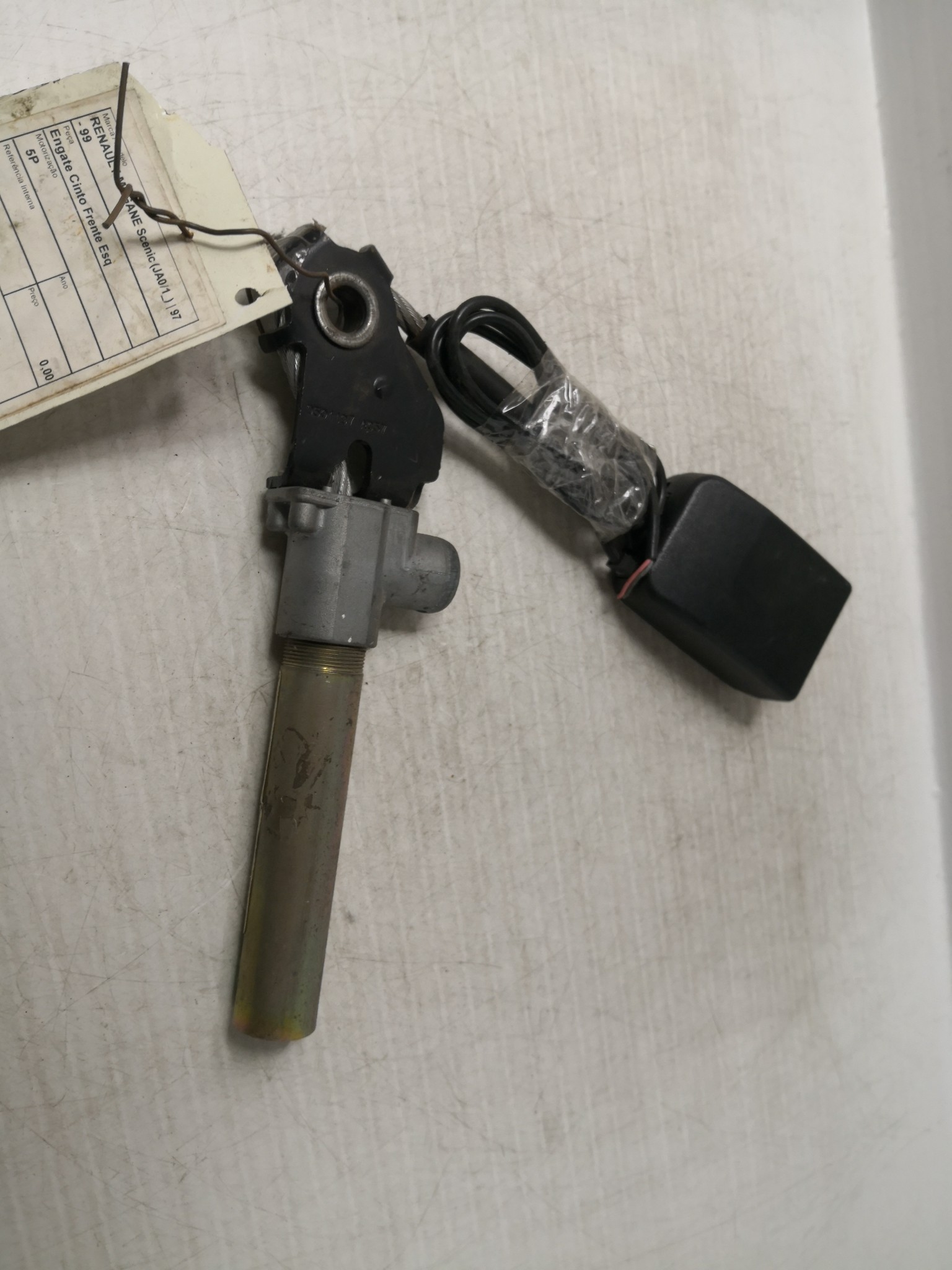 Engate Cinto Frente Esq RENAULT - ID S_54264