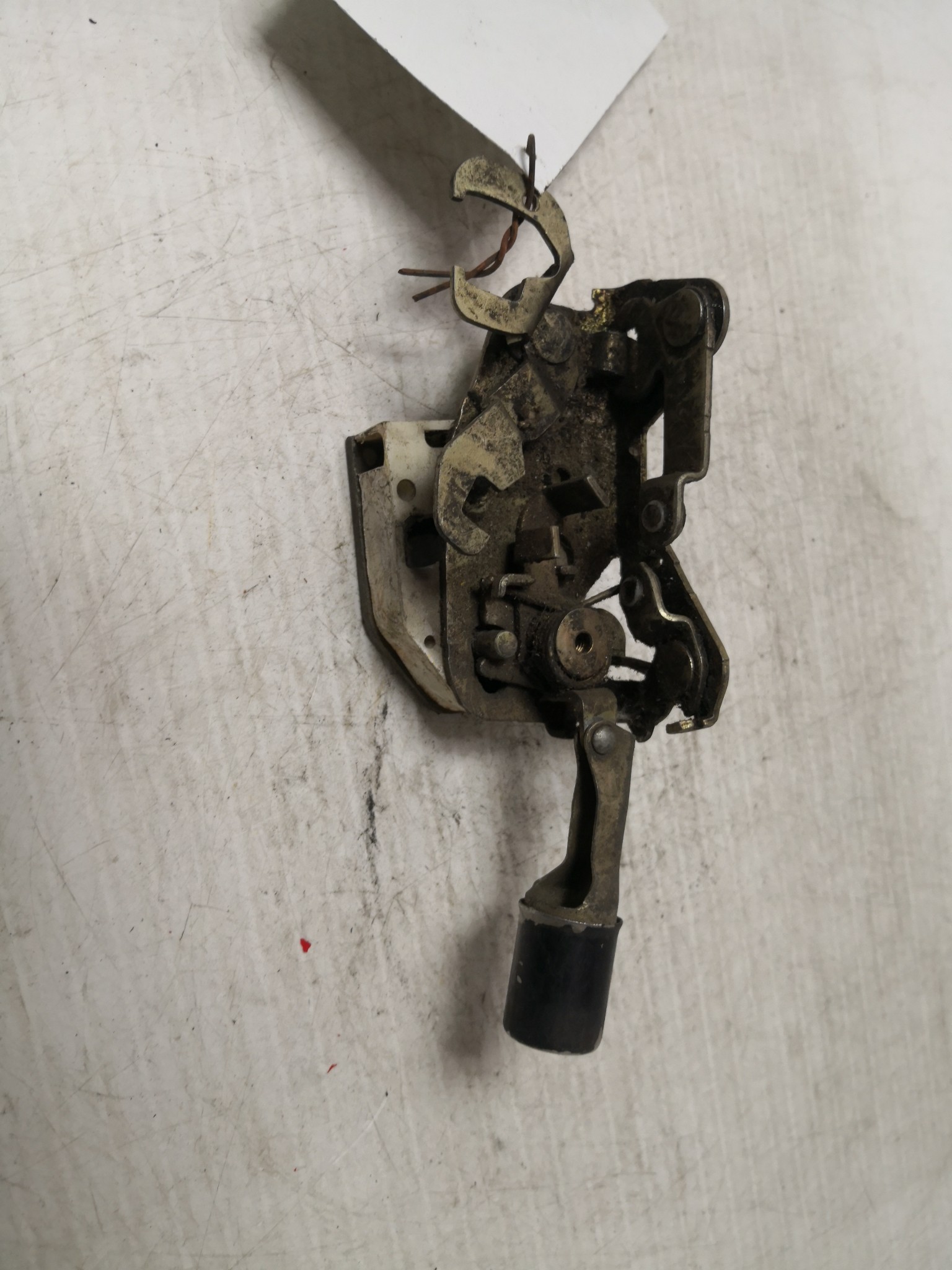 Fecho da Porta Frente Esq RENAULT - ID S_34828