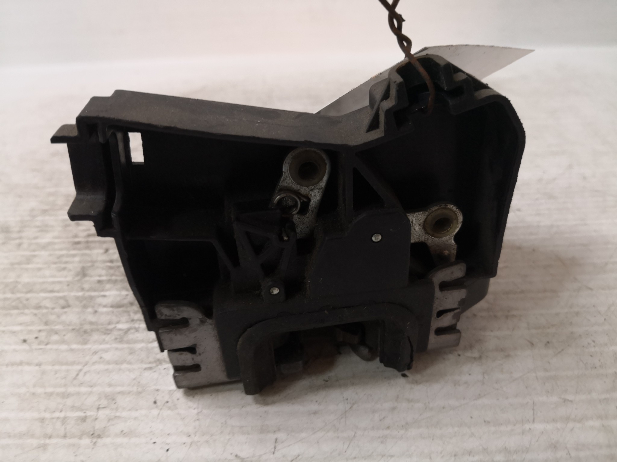 Fecho da Porta Frente Esq OPEL CORSA C (X01) | 00 - 09 Imagem-2