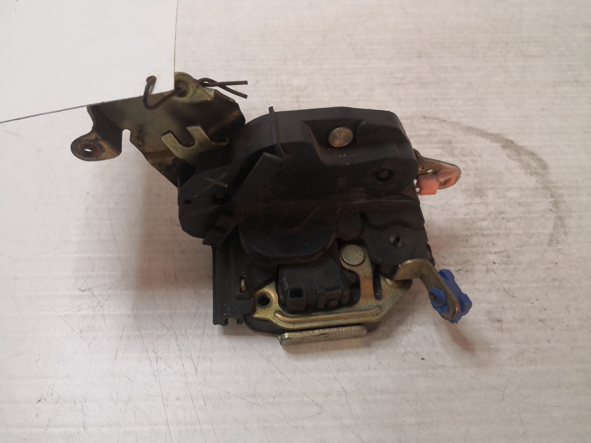 Fecho da Porta Frente Esq NISSAN ALMERA II (N16) | 00 -  Imagem-3