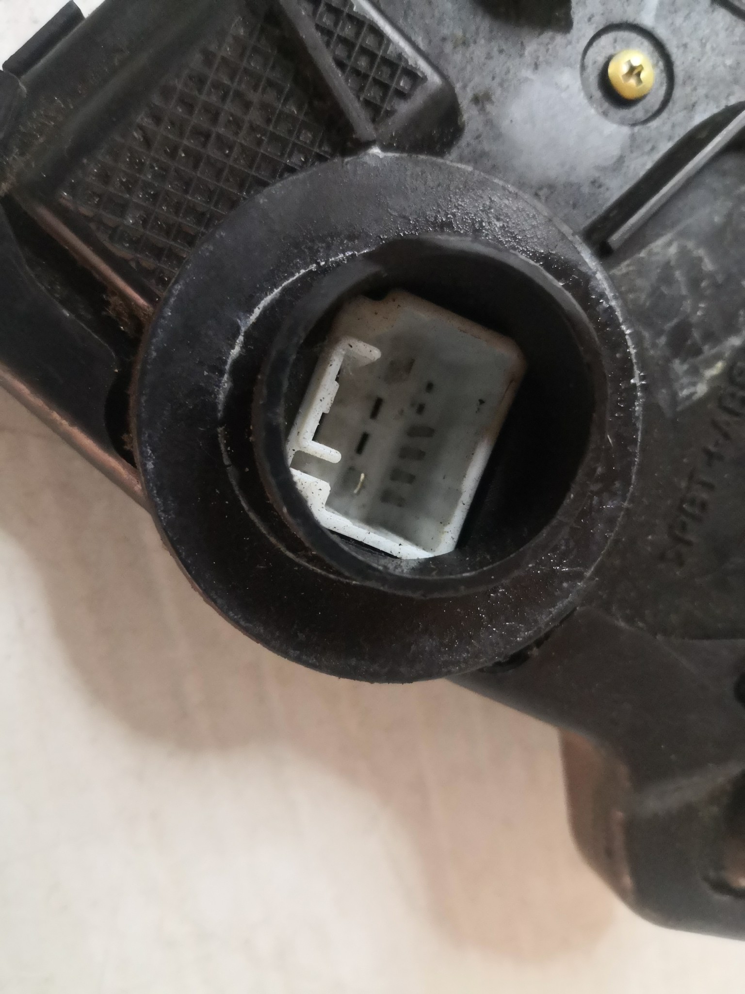 Fecho da Porta Frente Esq TOYOTA COROLLA (_E12_) | 01 - 07 Imagem-2