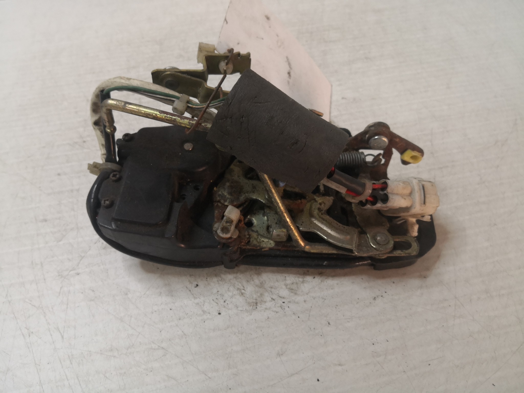 Fecho da Porta Frente Esq TOYOTA - ID S_35115