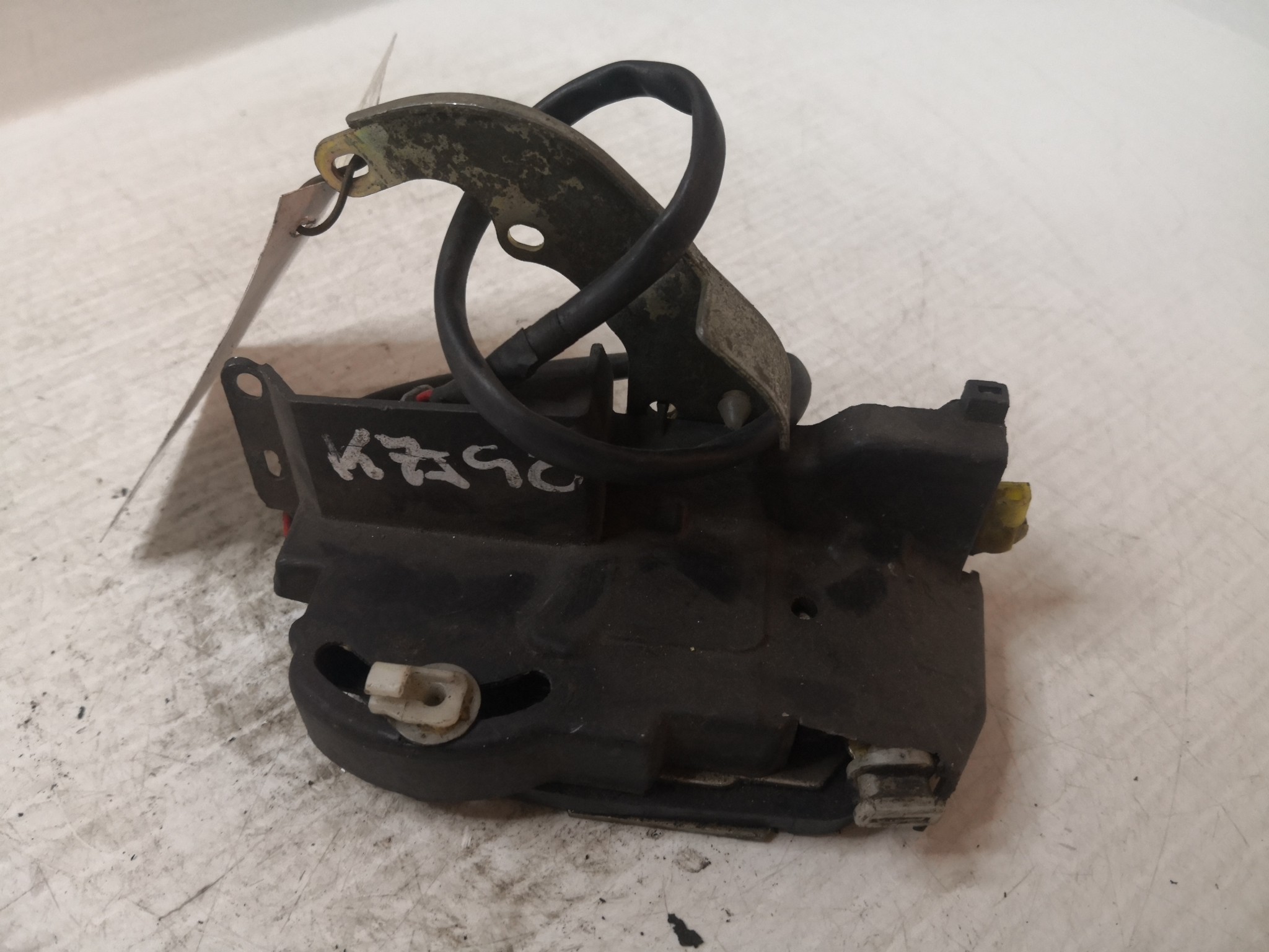 Fecho da Porta Frente Esq TOYOTA - ID S_36364