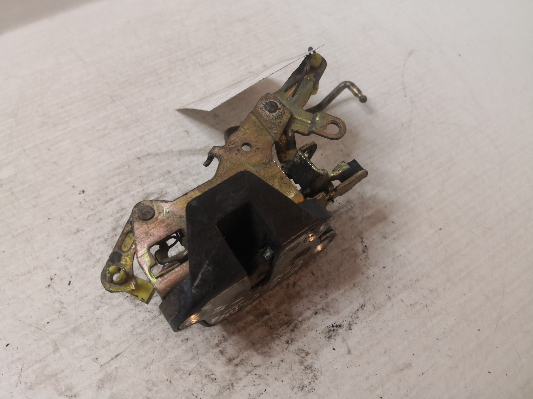 Fecho da Porta Frente Esq TOYOTA COROLLA (_E10_) | 91 - 99 Imagem-2