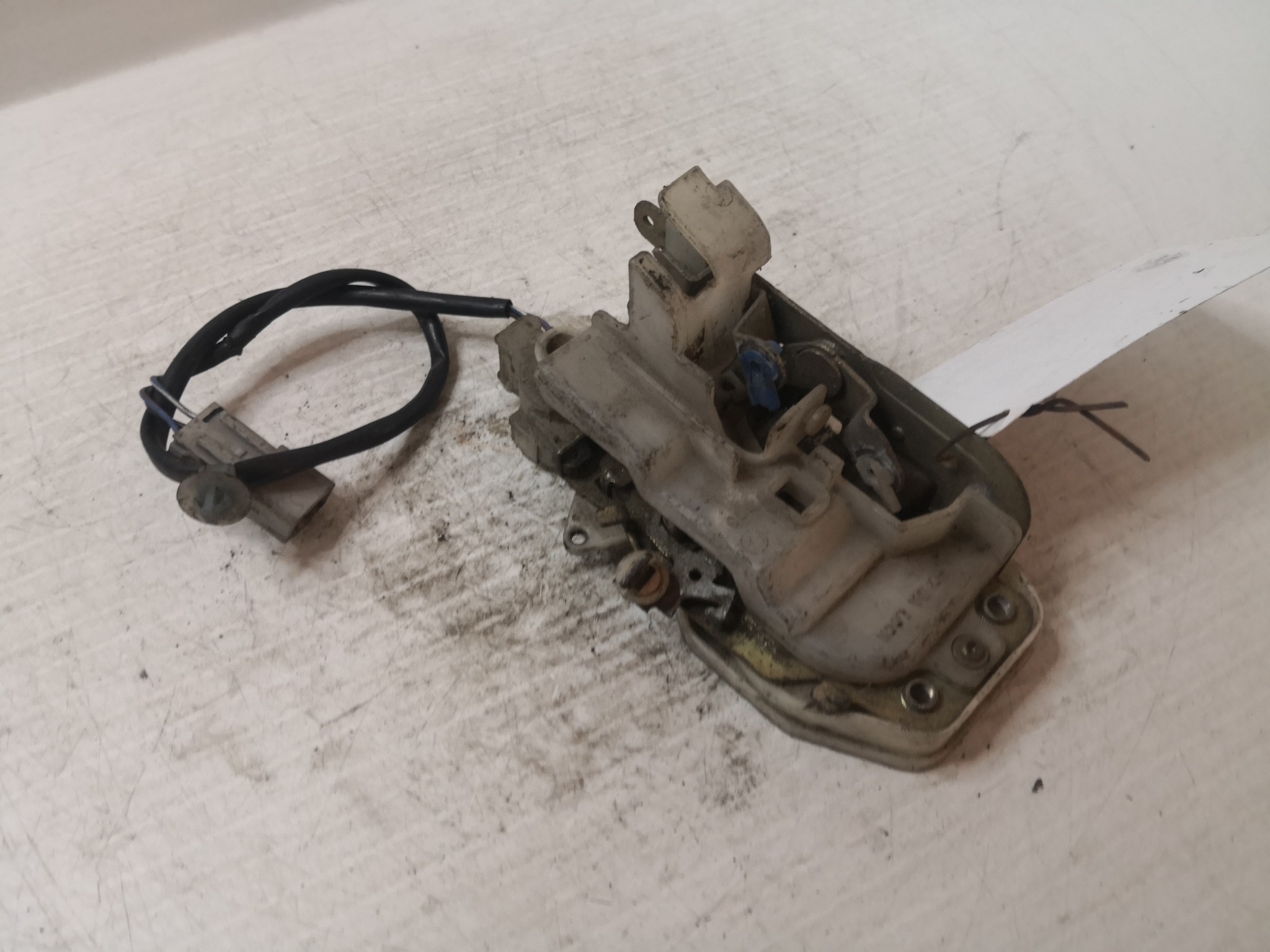 Fecho da Porta Frente Esq HONDA CIVIC VI três volumes (EJ, EK) | 95 - 01 Imagem-2