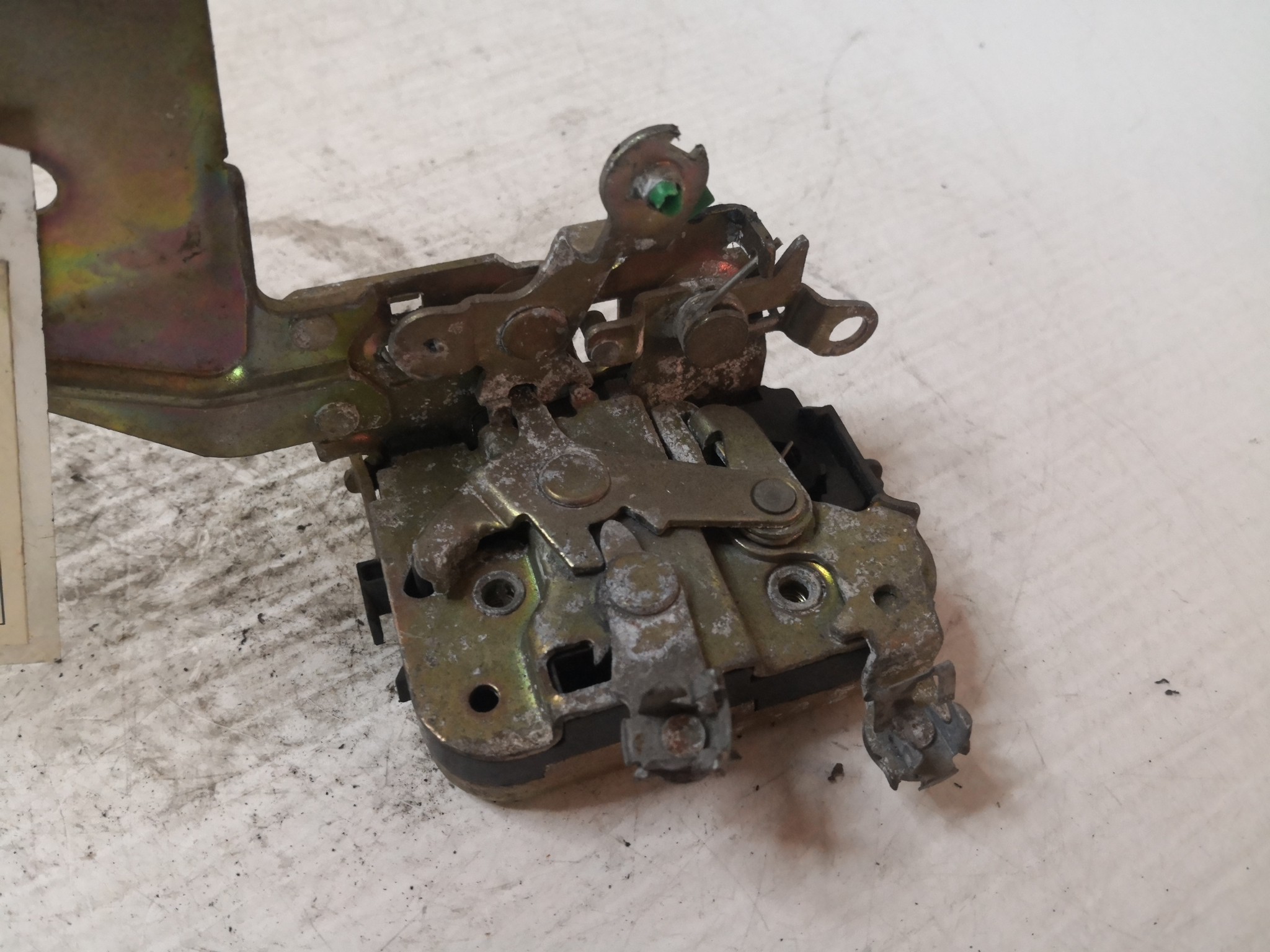 Fecho da Porta Frente Esq VOLVO S40 I (644) | 95 - 04 Imagem-2