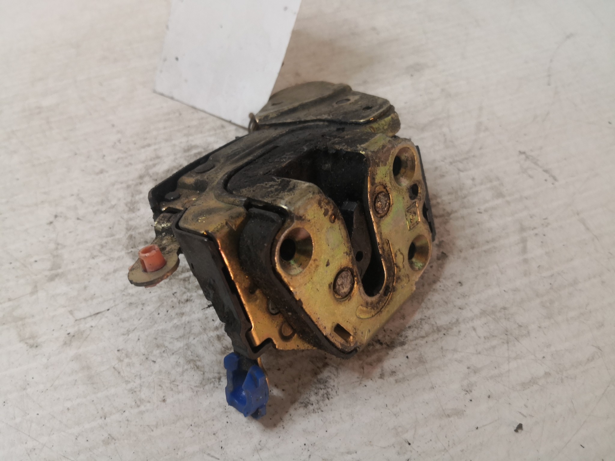 Fecho da Porta Frente Esq NISSAN - ID S_35070