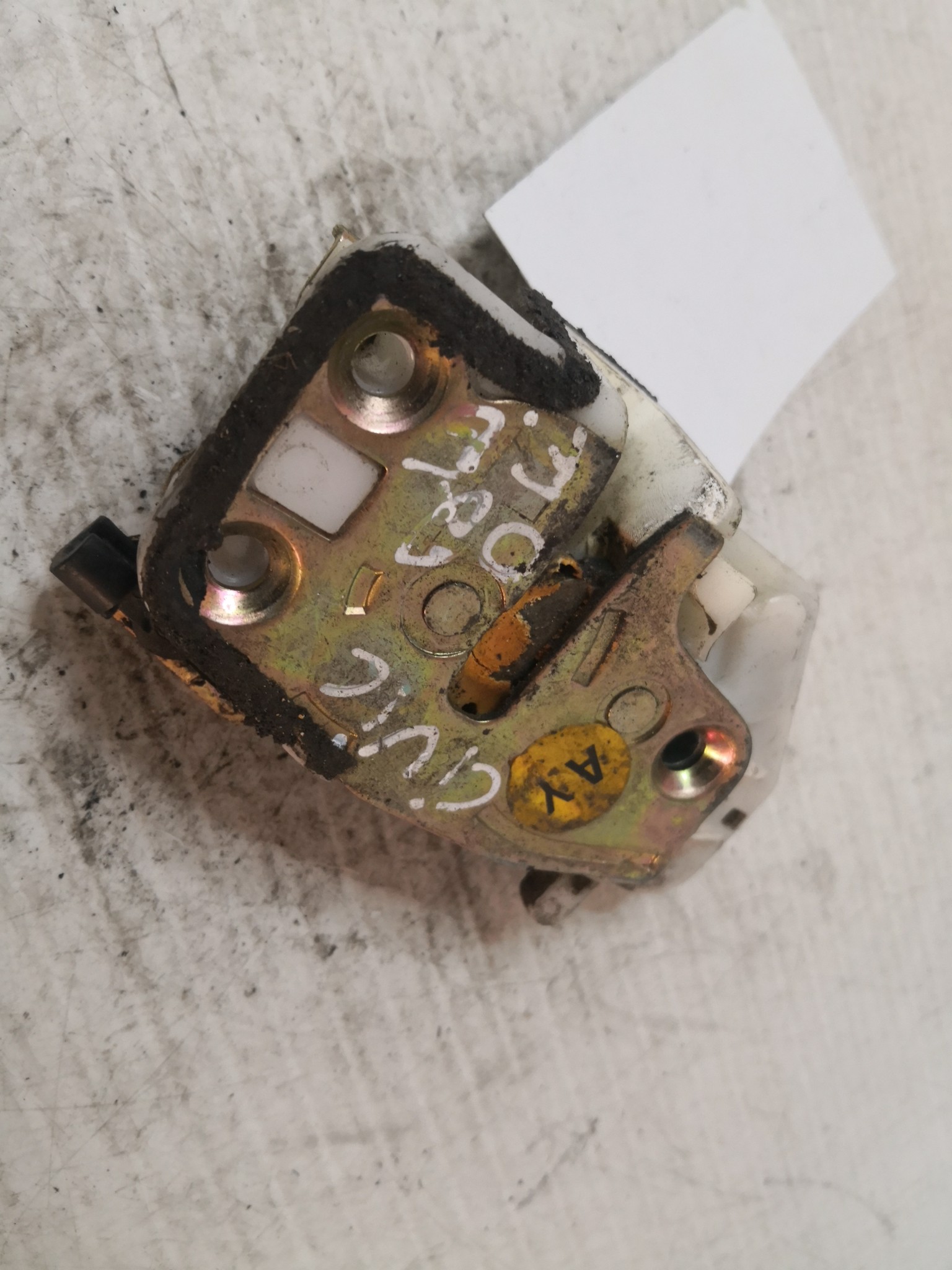 Fecho da Porta Frente Esq HONDA - ID S_35085