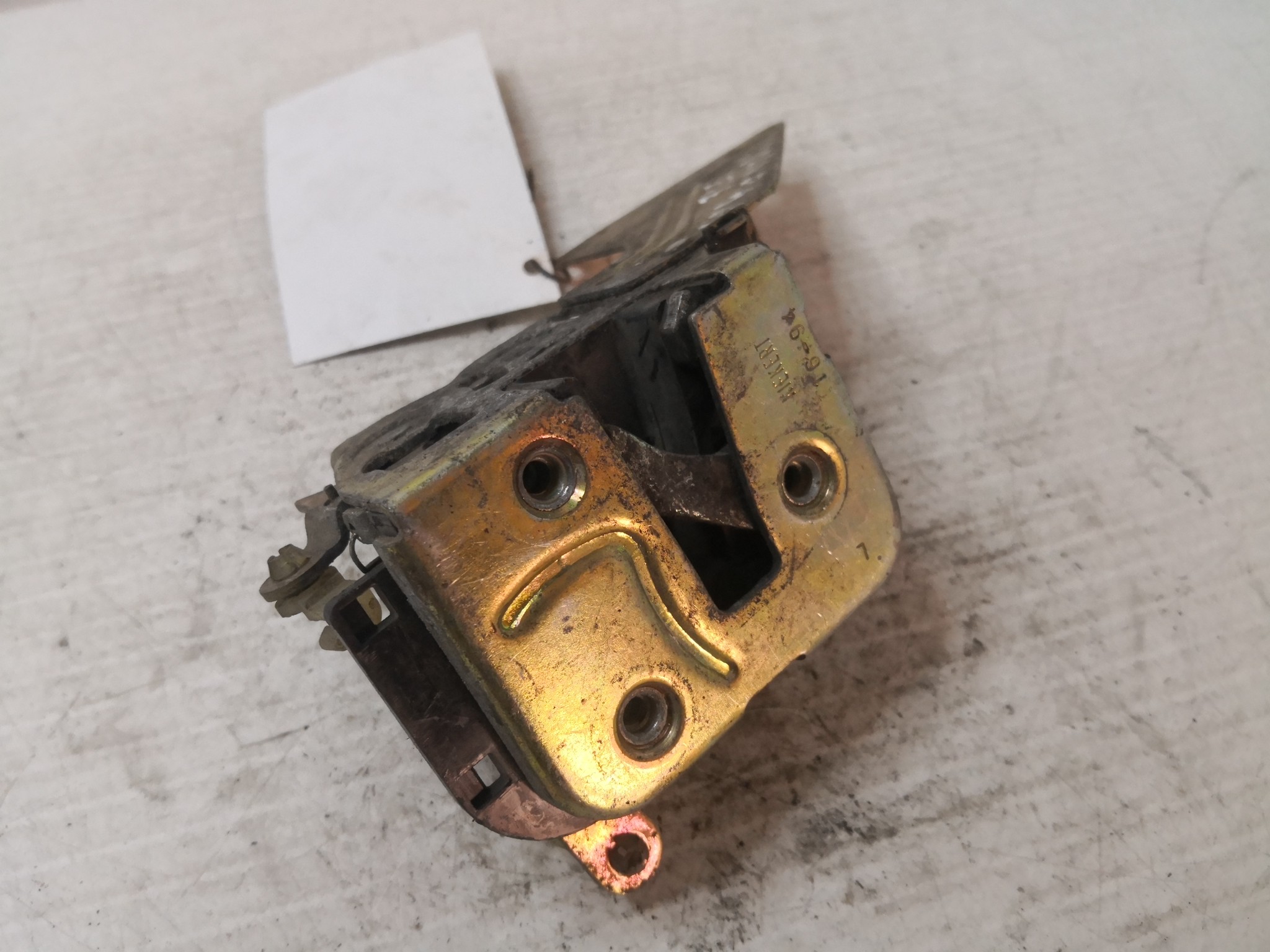 Fecho da Porta Frente Esq VOLVO - ID S_35096