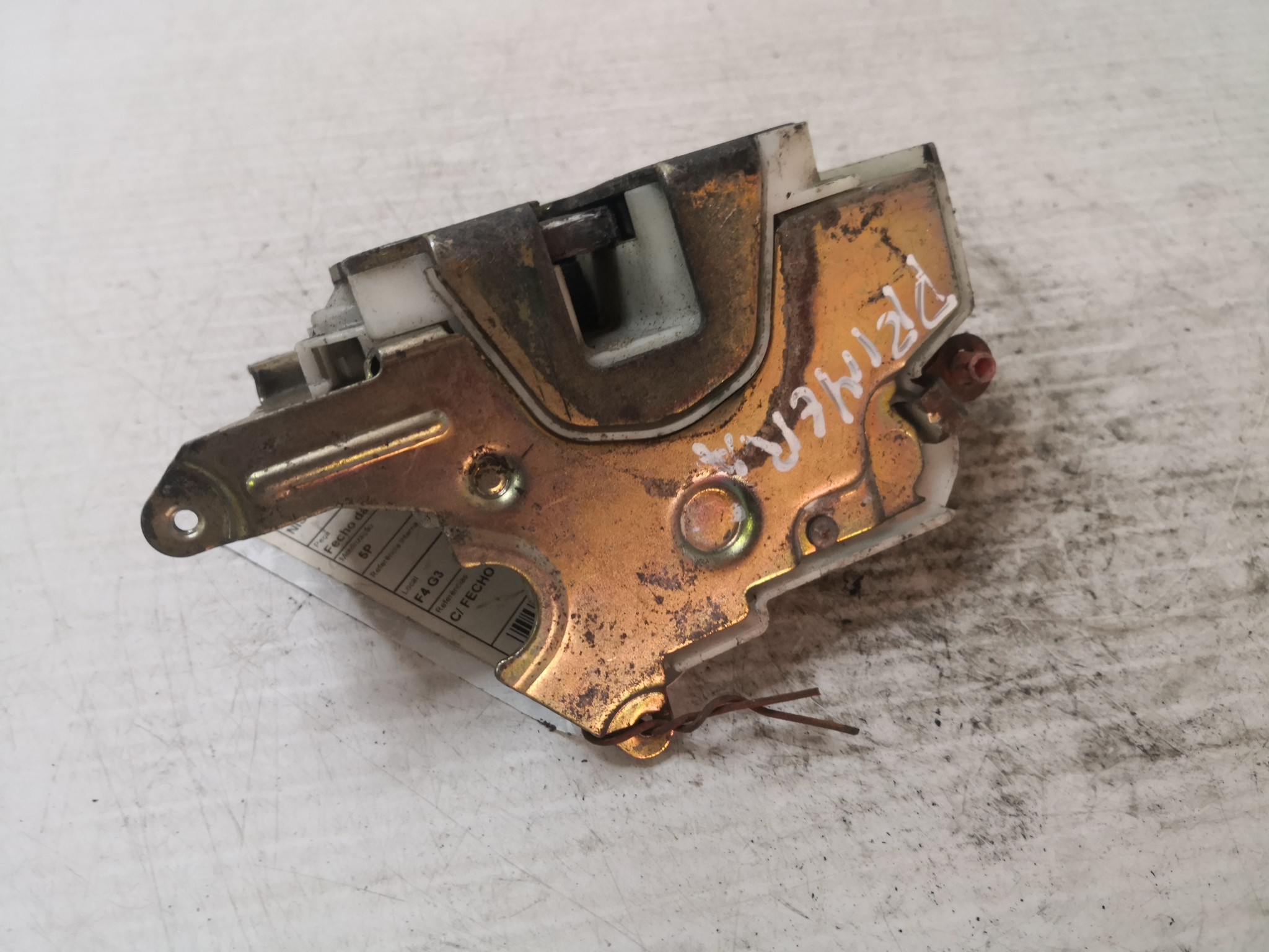 Fecho da Porta Frente Esq NISSAN PRIMERA (P11) | 96 - 01 Imagem-1