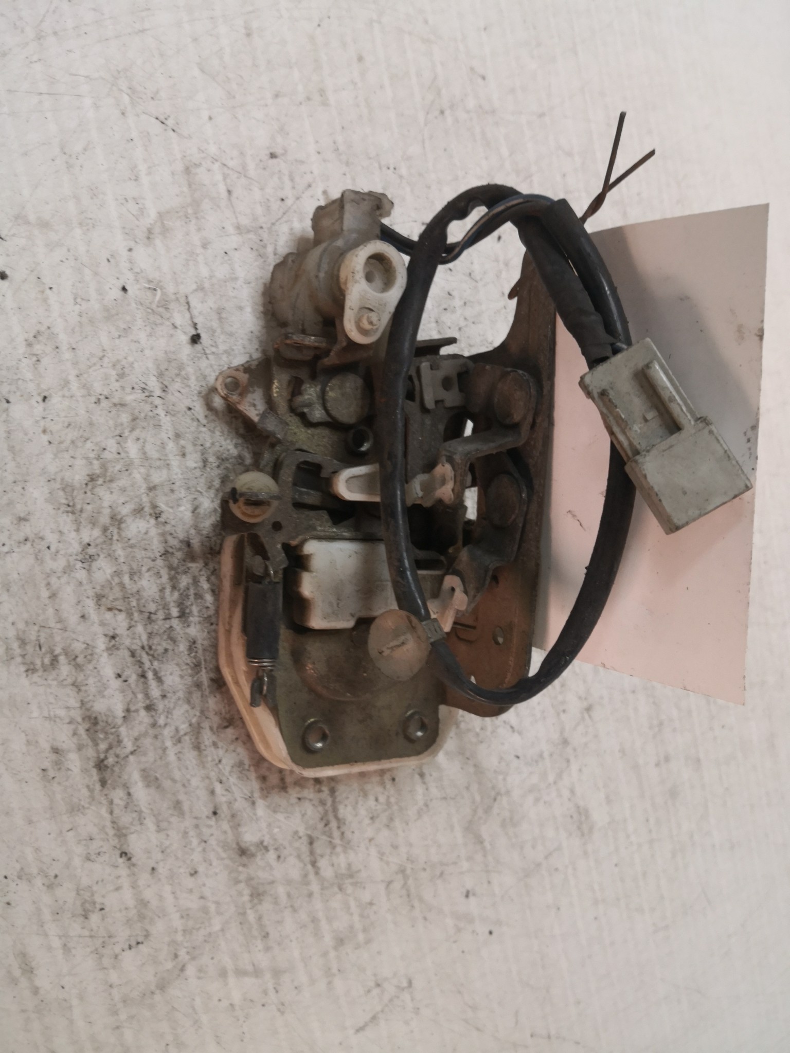 Fecho da Porta Frente Esq HONDA CIVIC VI três volumes (EJ, EK) | 95 - 01 Imagem-1