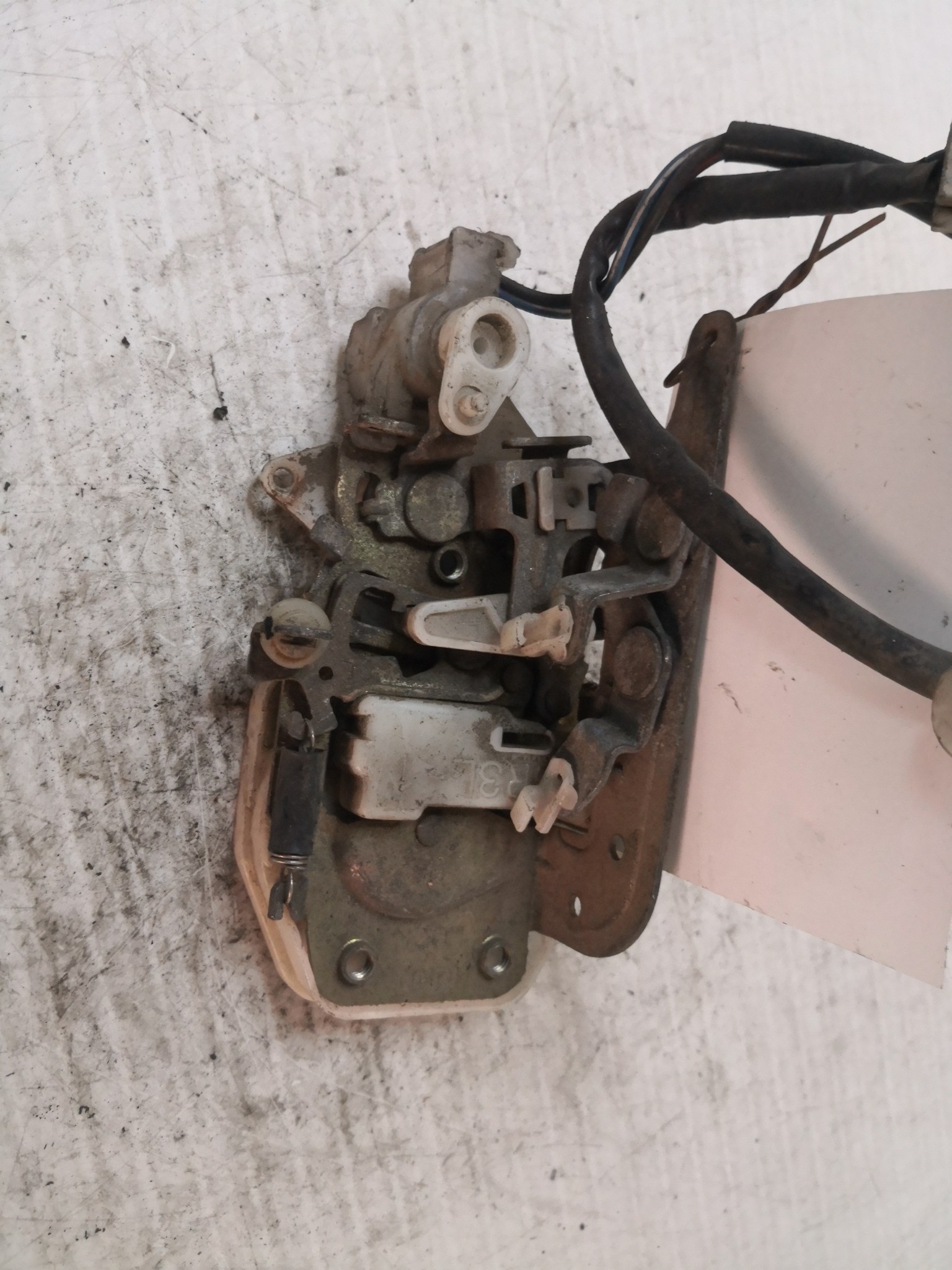 Fecho da Porta Frente Esq HONDA CIVIC VI três volumes (EJ, EK) | 95 - 01 Imagem-3