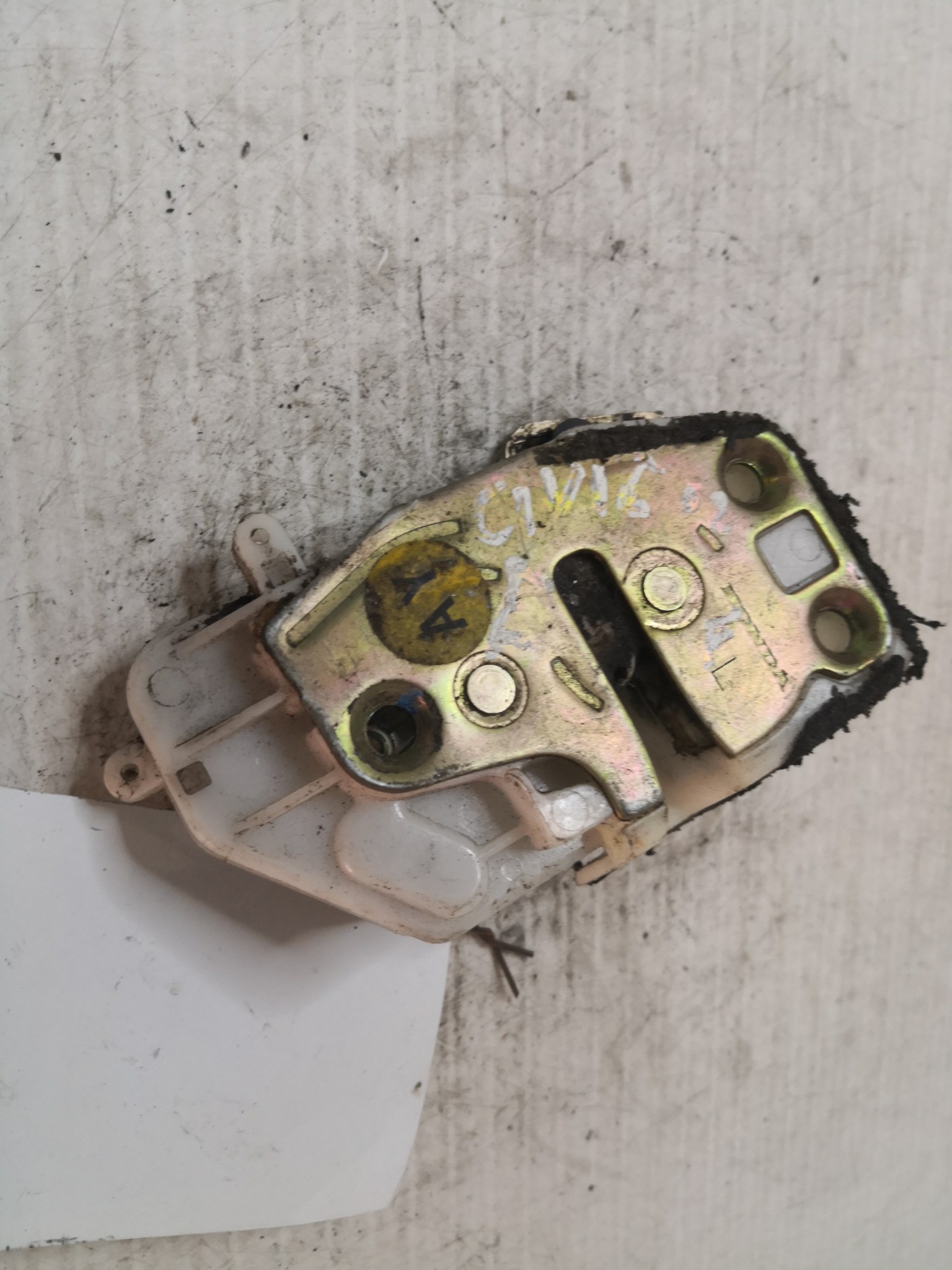 Fecho da Porta Frente Esq HONDA - ID S_35084