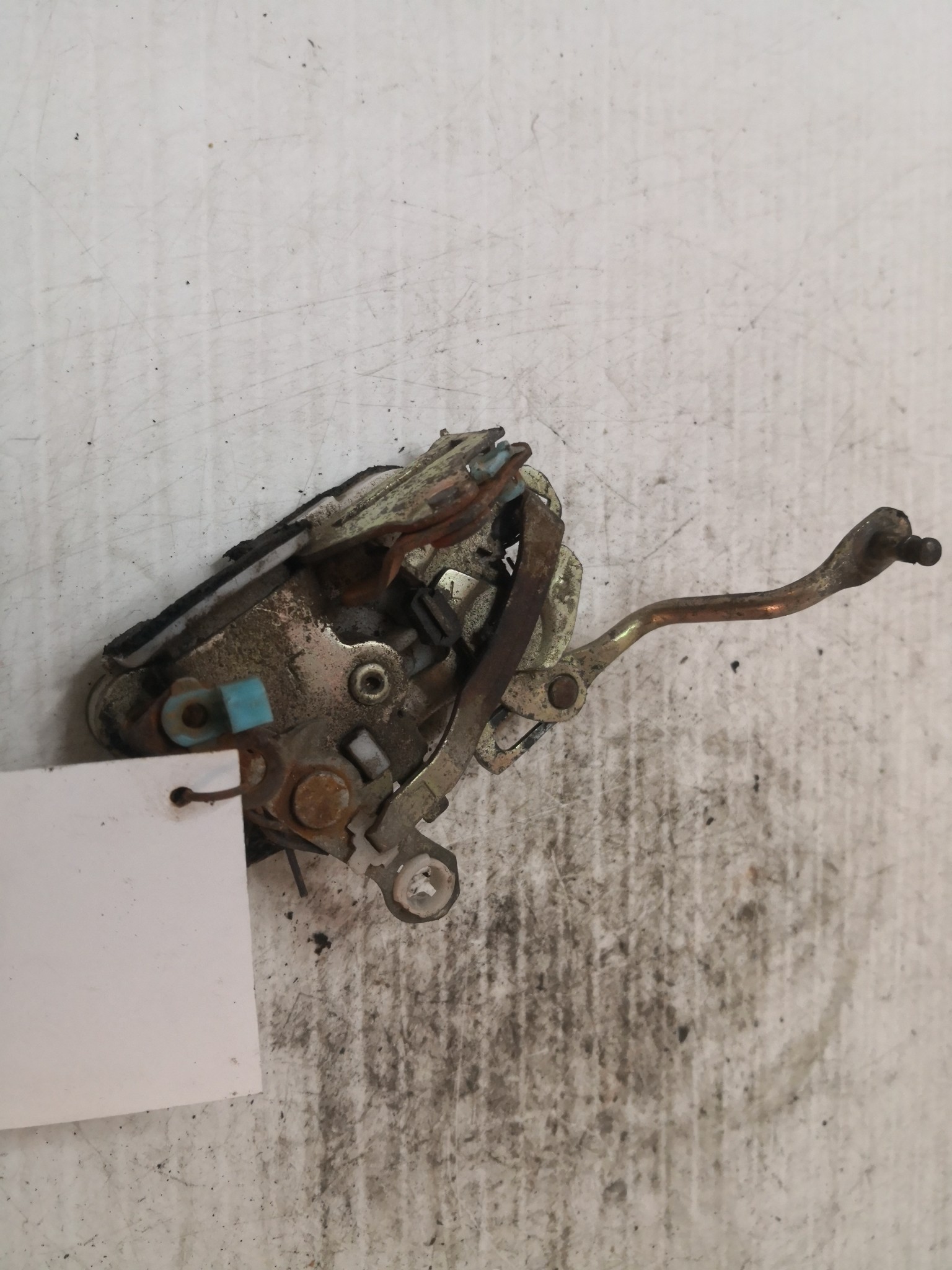 Fecho da Porta Frente Esq HYUNDAI H100 Caixa | 93 - 07 Imagem-1