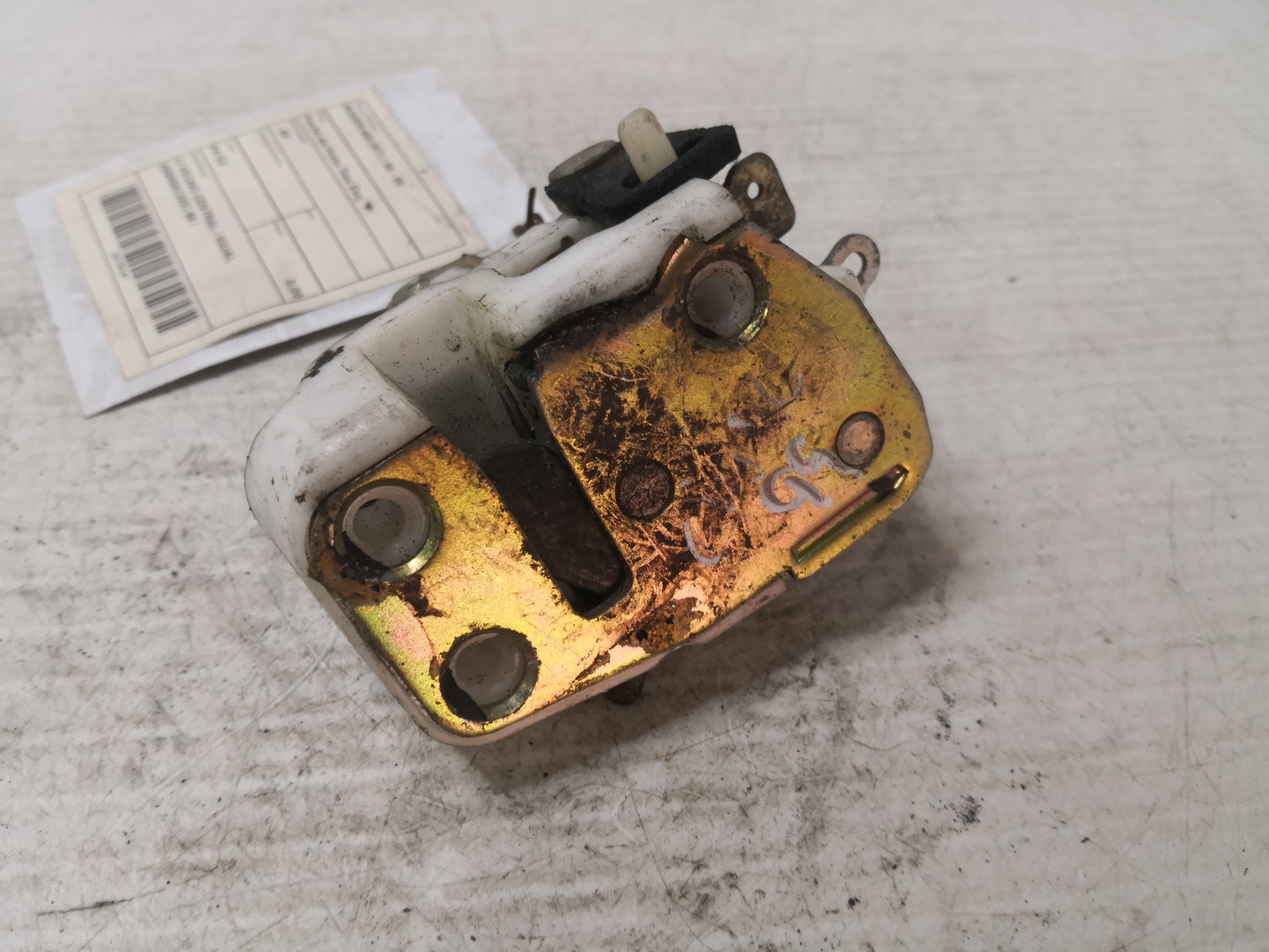 Fecho da Porta Trás Esq ROVER - ID S_36140