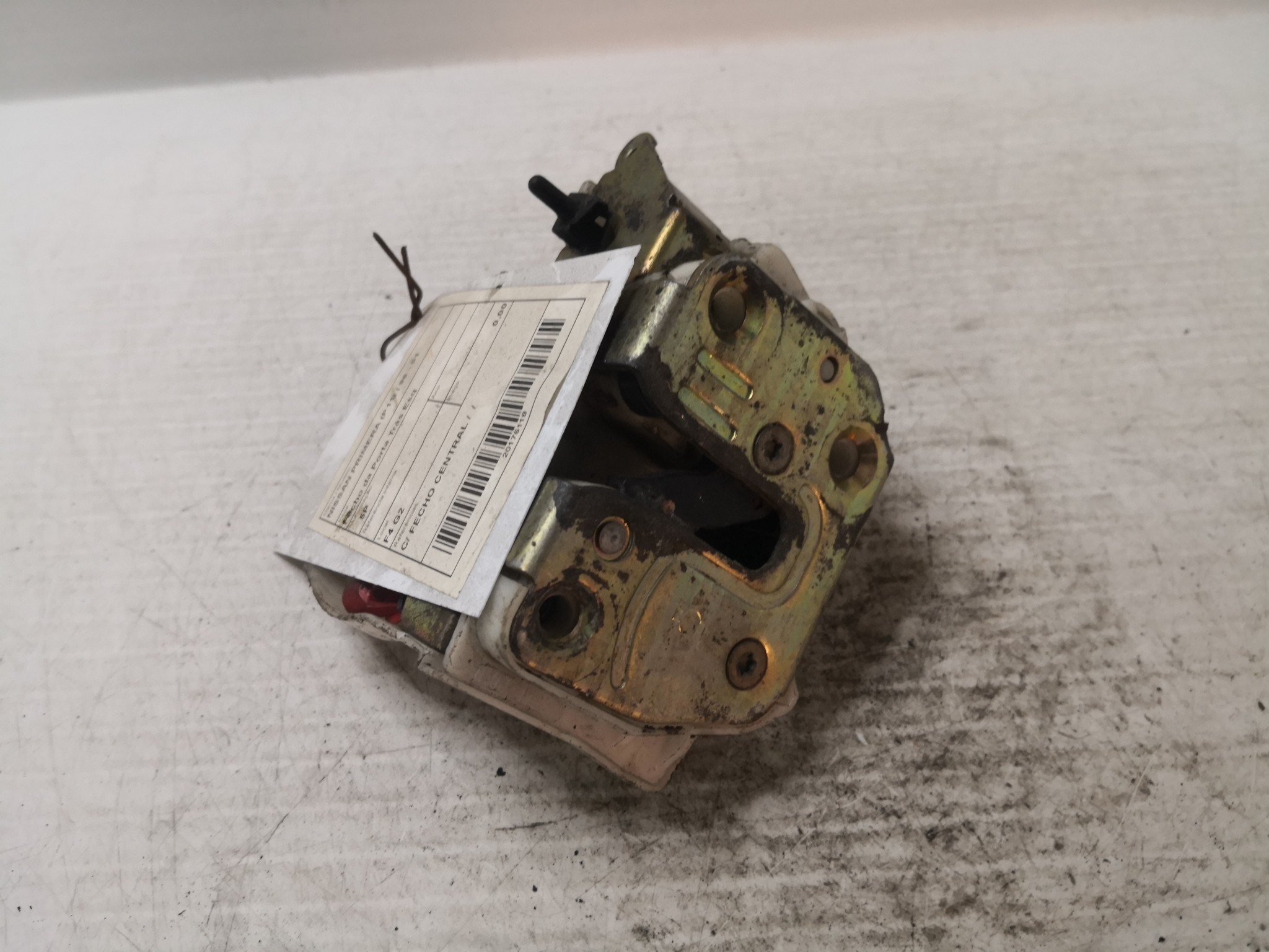 Fecho da Porta Trás Esq NISSAN - ID S_36117