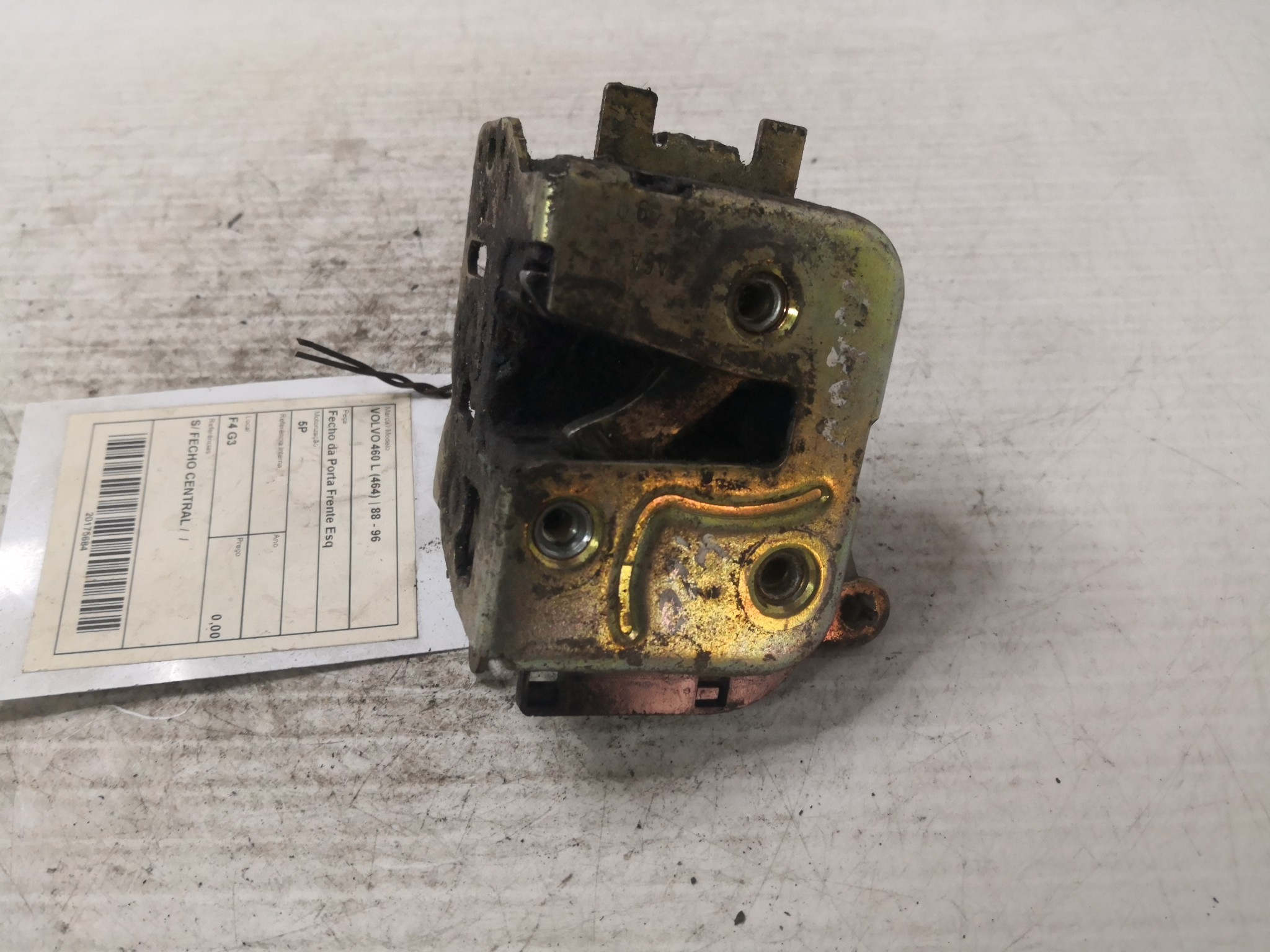 Fecho da Porta Frente Esq VOLVO - ID S_35683