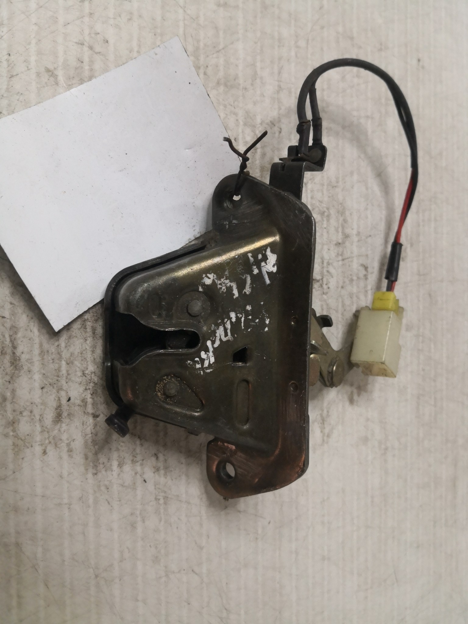 Fecho da Mala NISSAN - ID S_36565