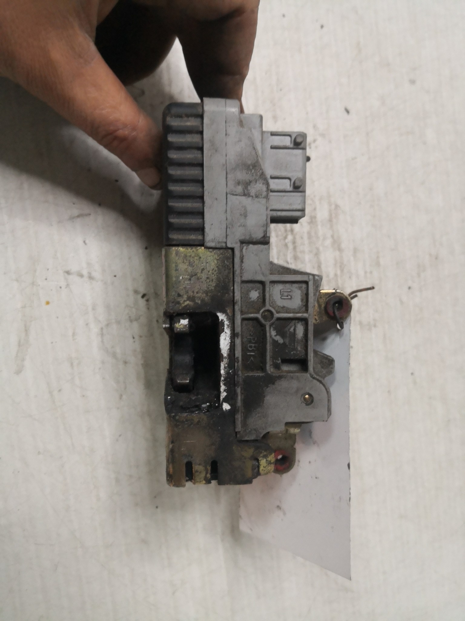 Fecho da Porta Frente Esq PEUGEOT EXPERT (224_) | 95 - 06 Imagem-1