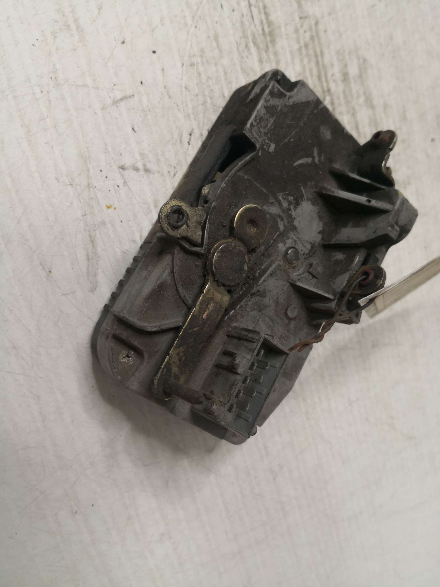 Fecho da Porta Frente Esq PEUGEOT EXPERT (224_) | 95 - 06 Imagem-2