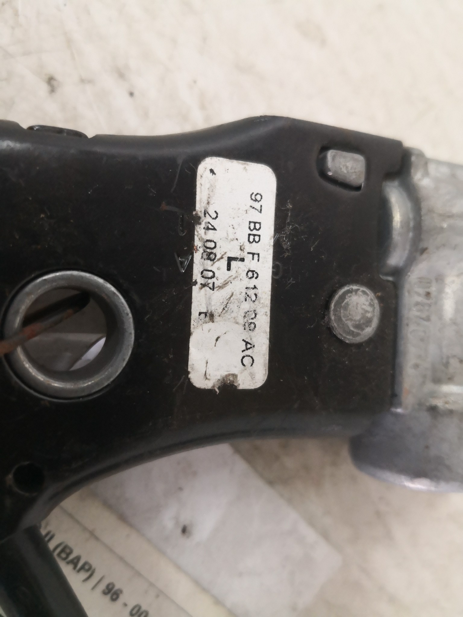 Engate Cinto Frente Esq FORD MONDEO II (BAP) | 96 - 00 Imagem-3