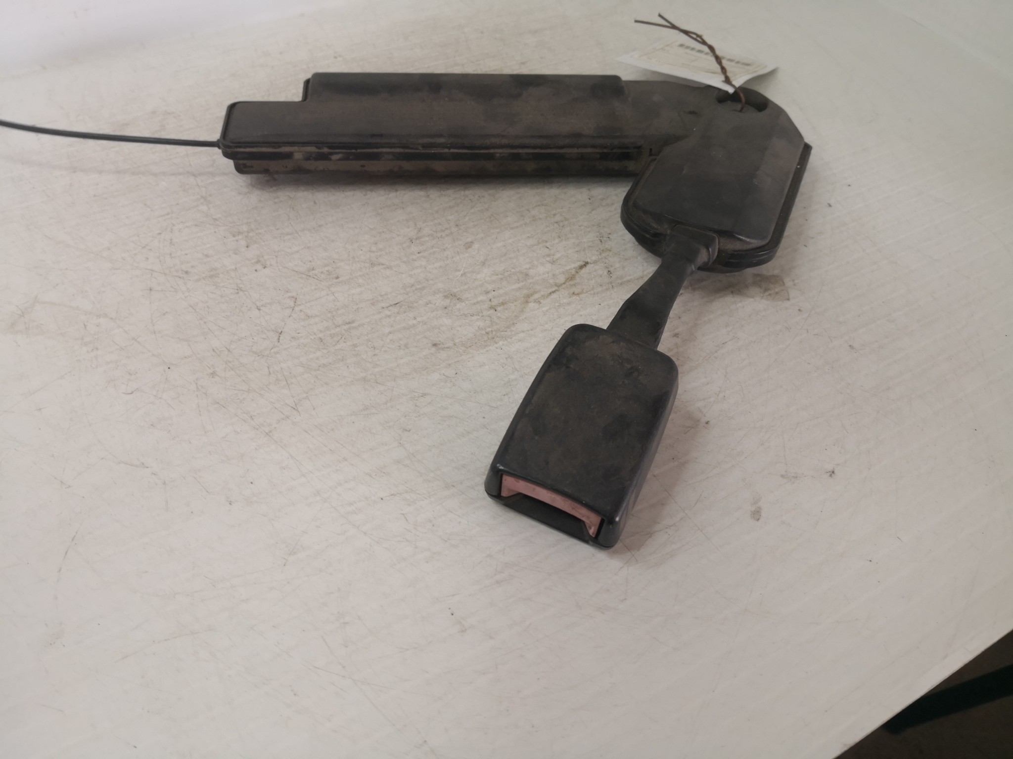 Engate Cinto Frente Esq FORD MONDEO I Turnier (BNP) | 93 - 96 Imagem-1