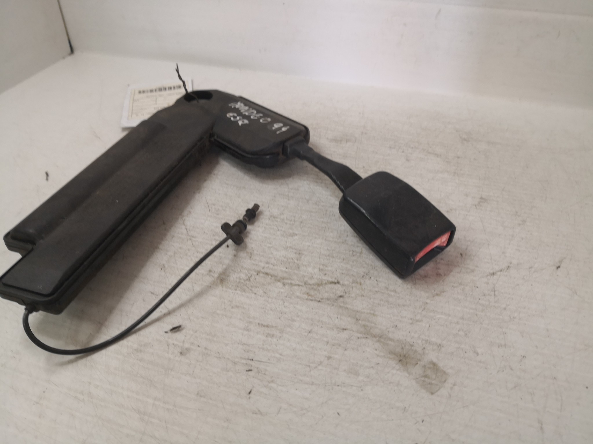 Engate Cinto Frente Esq FORD MONDEO I Turnier (BNP) | 93 - 96 Imagem-1