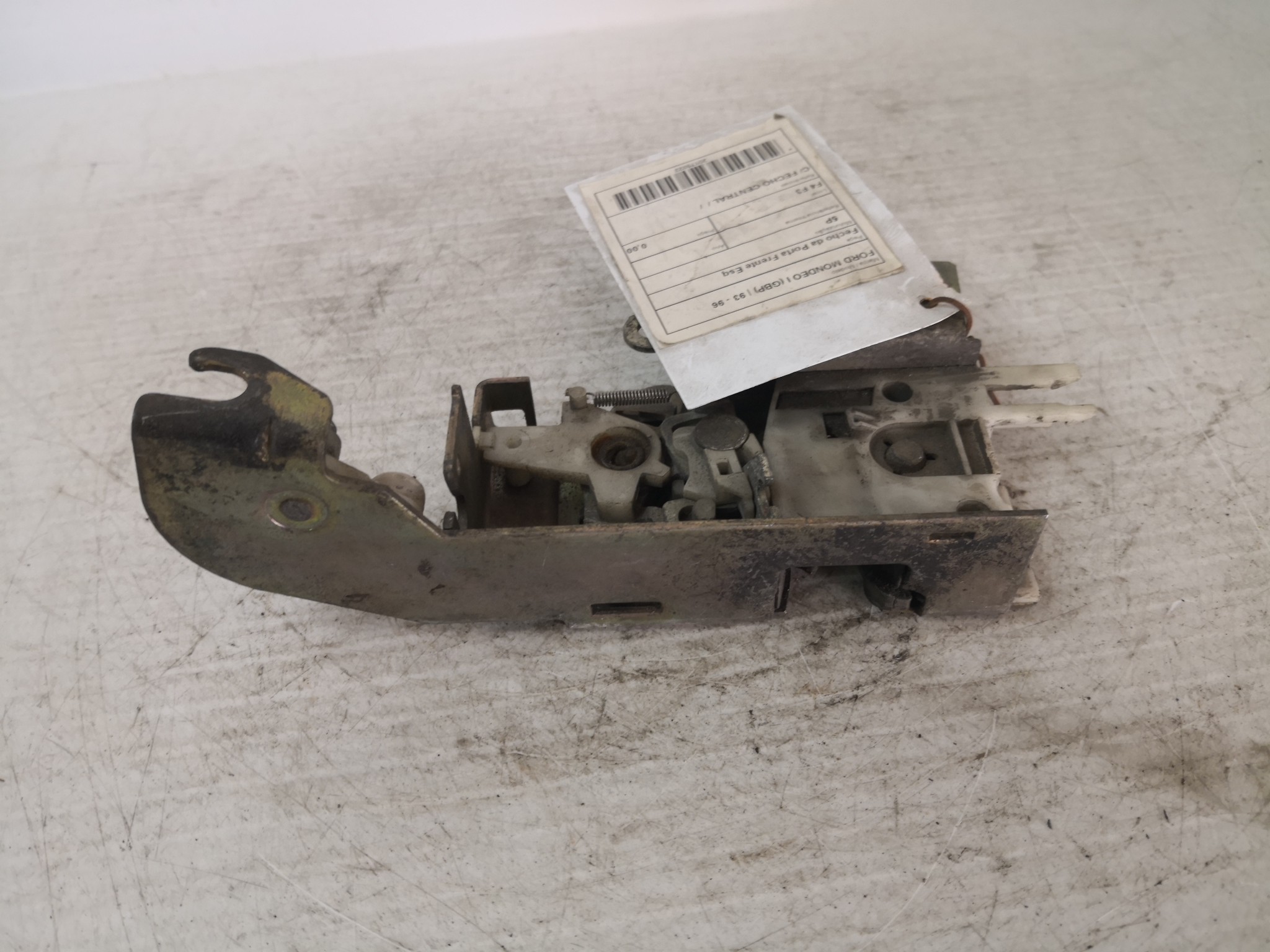 Fecho da Porta Frente Esq FORD MONDEO I (GBP) | 93 - 96 Imagem-1