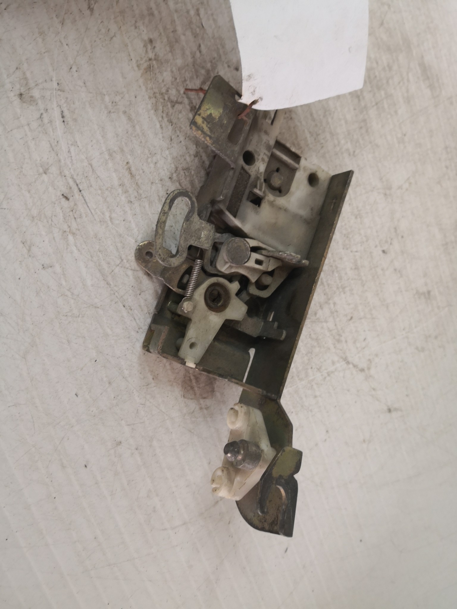 Fecho da Porta Frente Esq FORD MONDEO I (GBP) | 93 - 96 Imagem-2