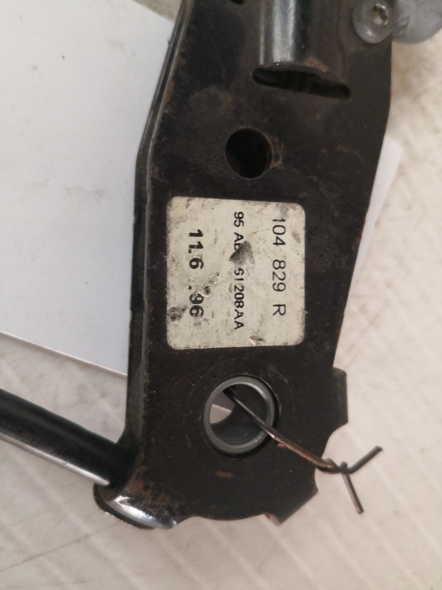 Engate Cinto Frente Dto FORD PUMA (EC_) | 97 - 02 Imagem-1