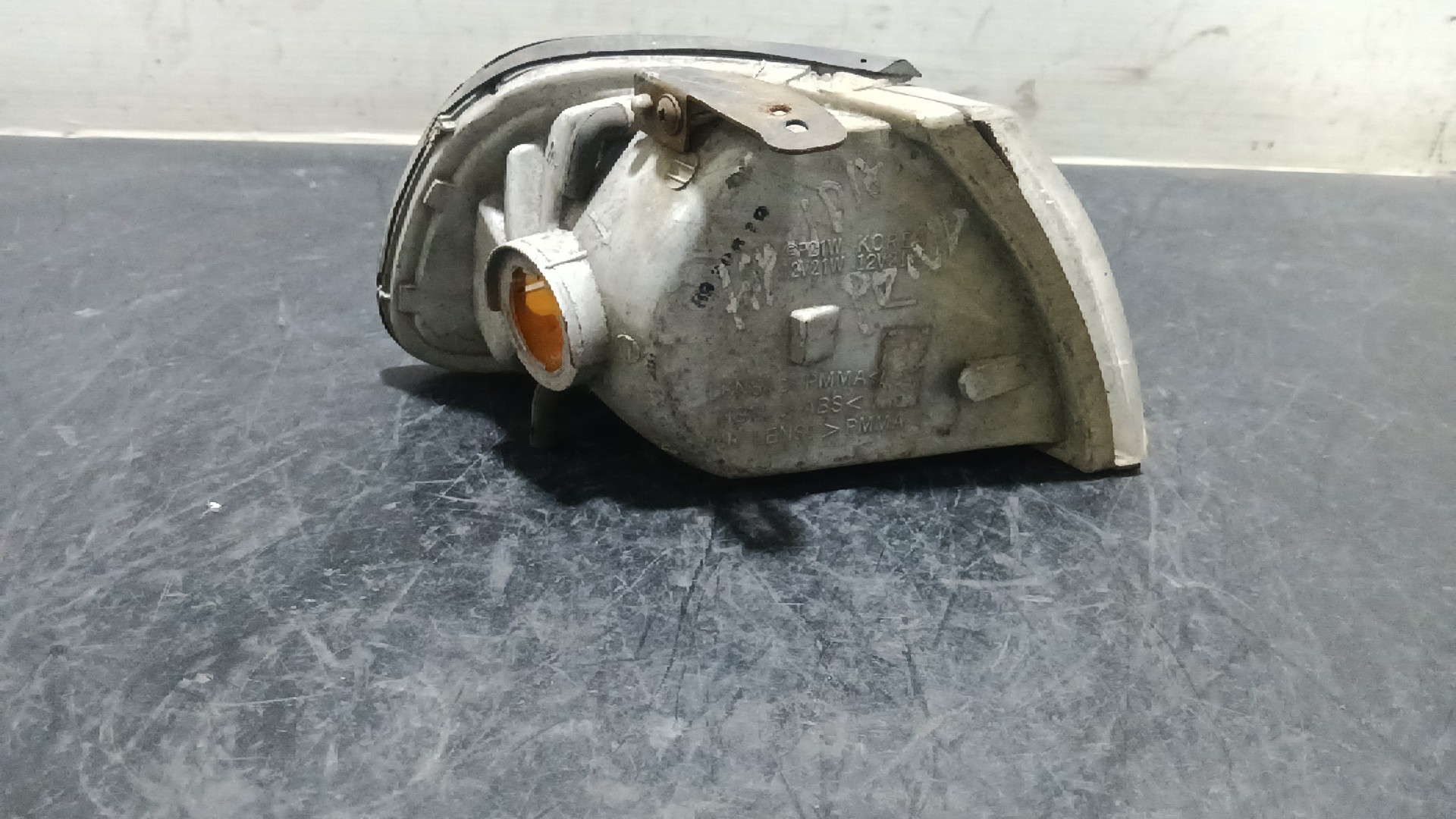 Farolim de Pisca Frente Esq HYUNDAI PONY (X-2) | 89 - 95 Imagem-2