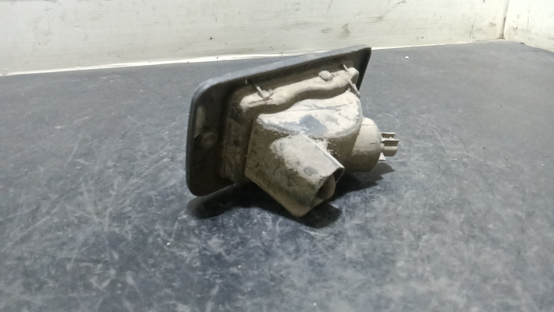 Farolim Para Choques Trás Esq MITSUBISHI L 400 Caixa (PD_W, PC_W, PB_V, PA_W, PA_V) | 94 - 07 Imagem-1