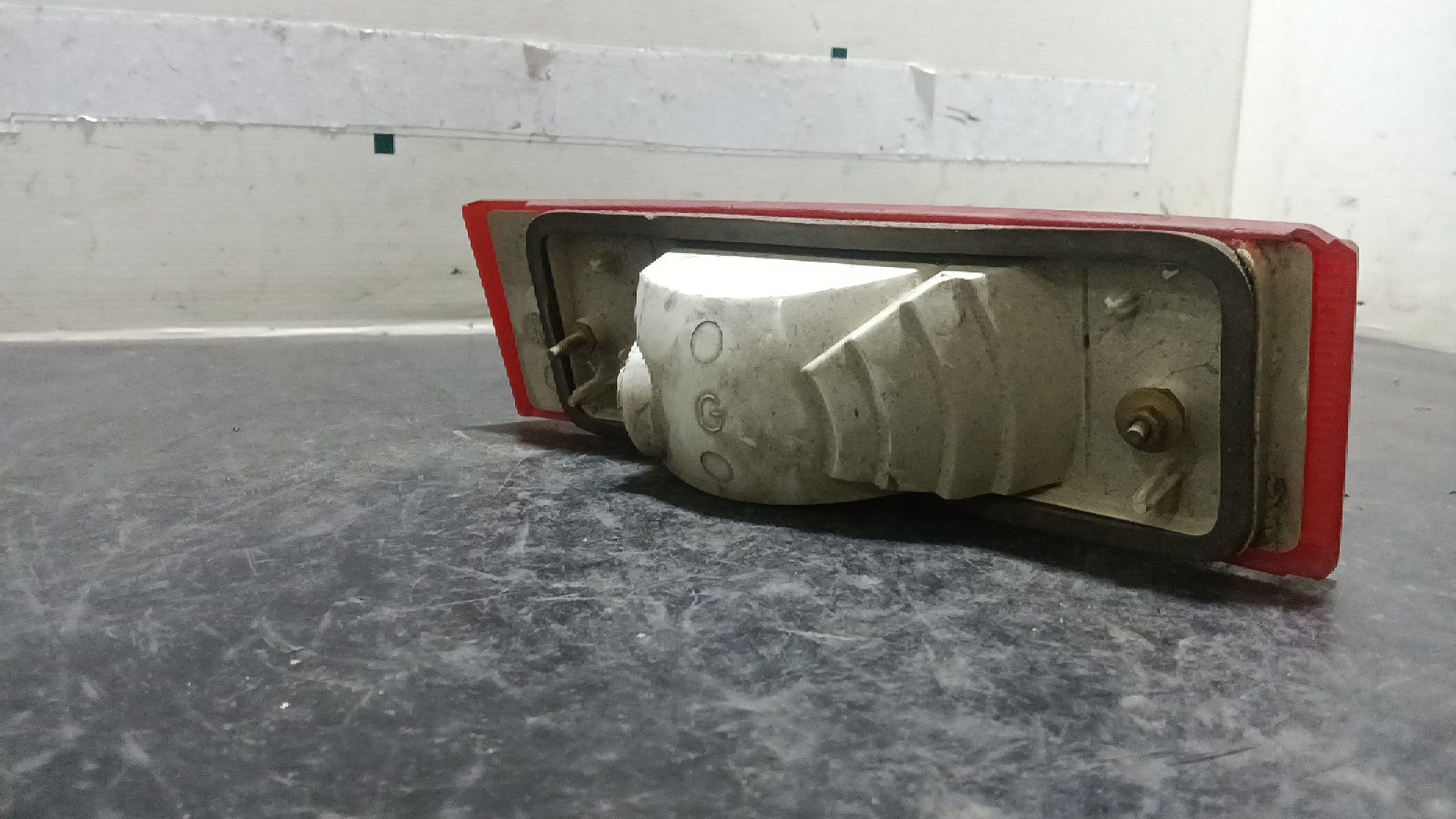 Farolim Mala RENAULT 11 (B/C37_) | 83 - 95 Imagem-1