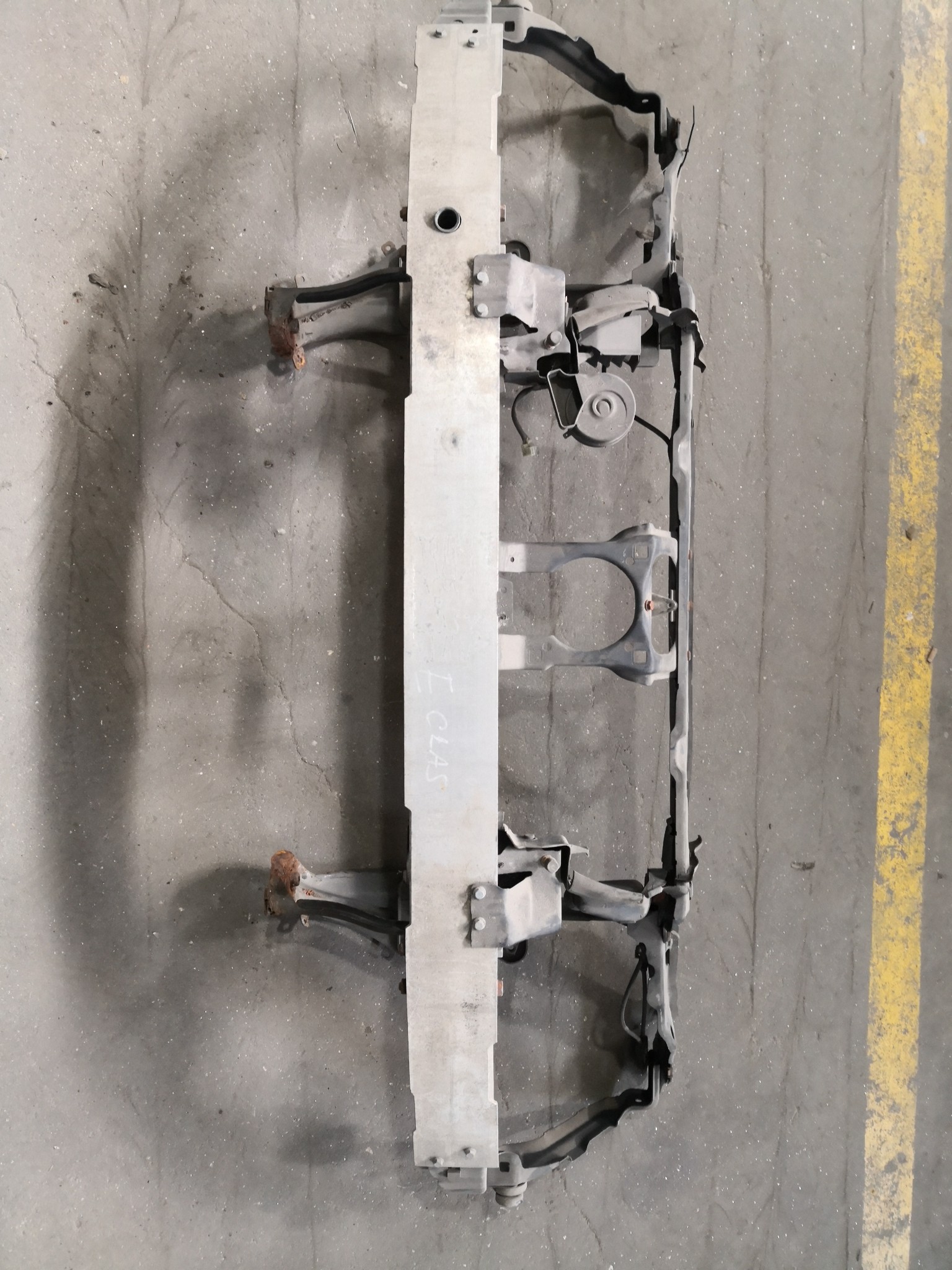 Frente em Fibra ou Chapa MERCEDES-BENZ - ID S_99693