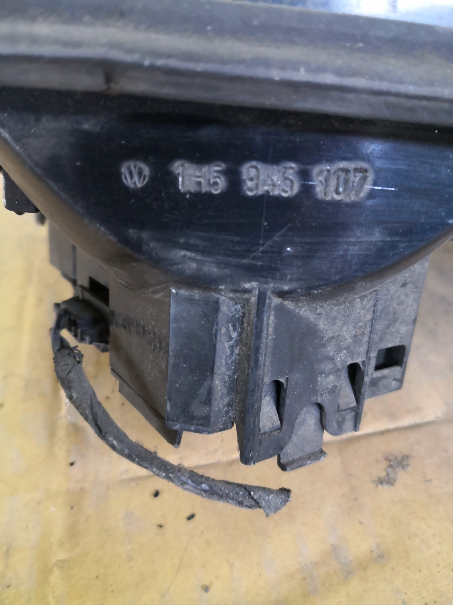 Farolim Mala VOLKSWAGEN VENTO (1H2) | 91 - 98 Imagem-2