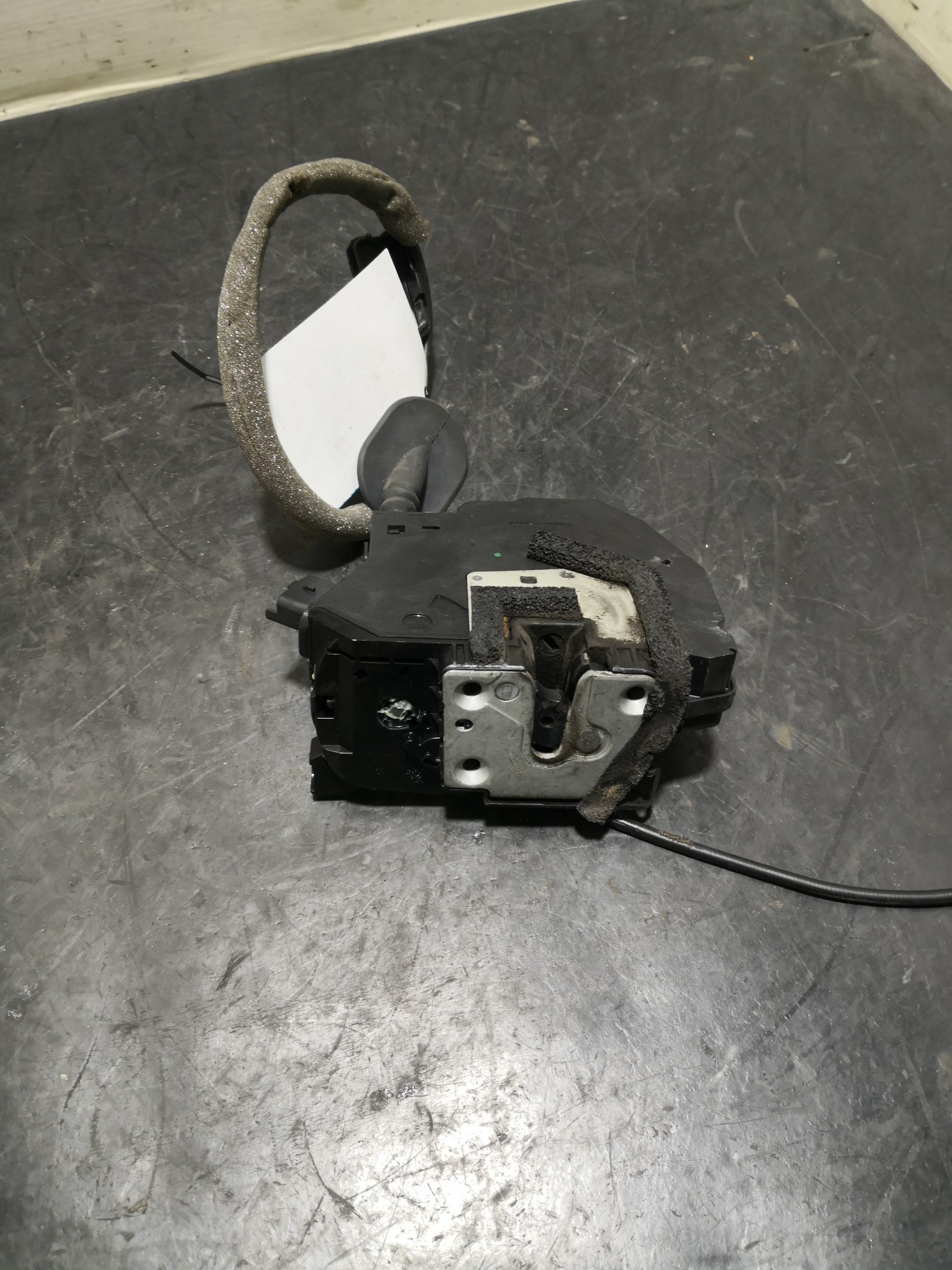 Fecho da Porta Frente Dto RENAULT - ID S_99935